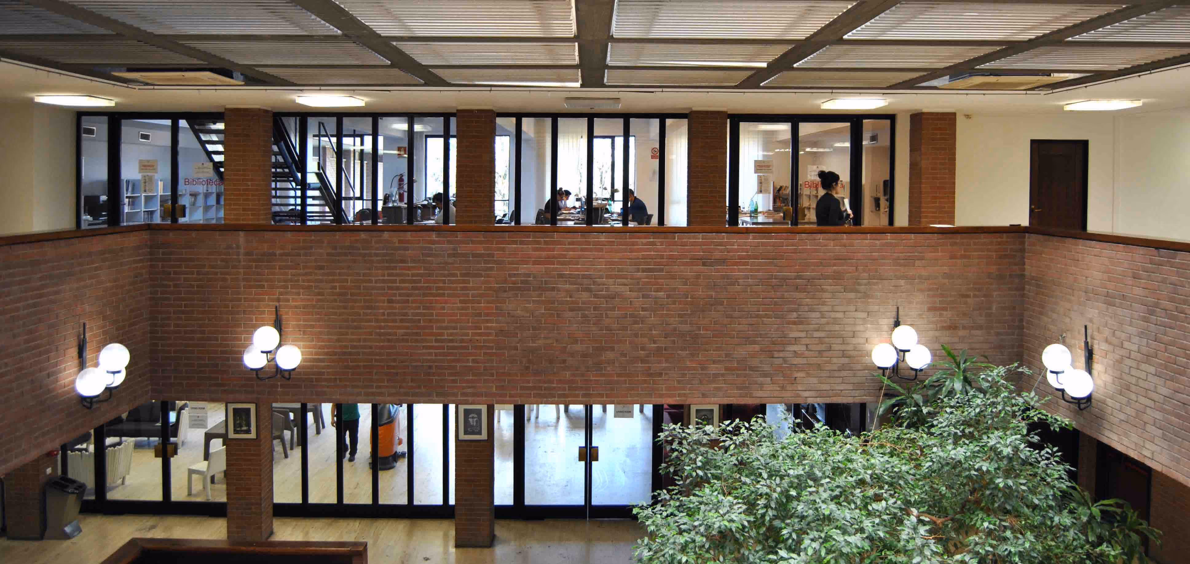The balcony of a university college