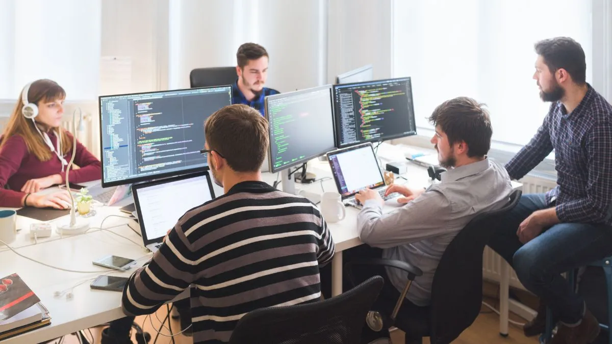 Top 10 Best Mobile App Development Companies in the US For SMBs And Enterprise Businesses