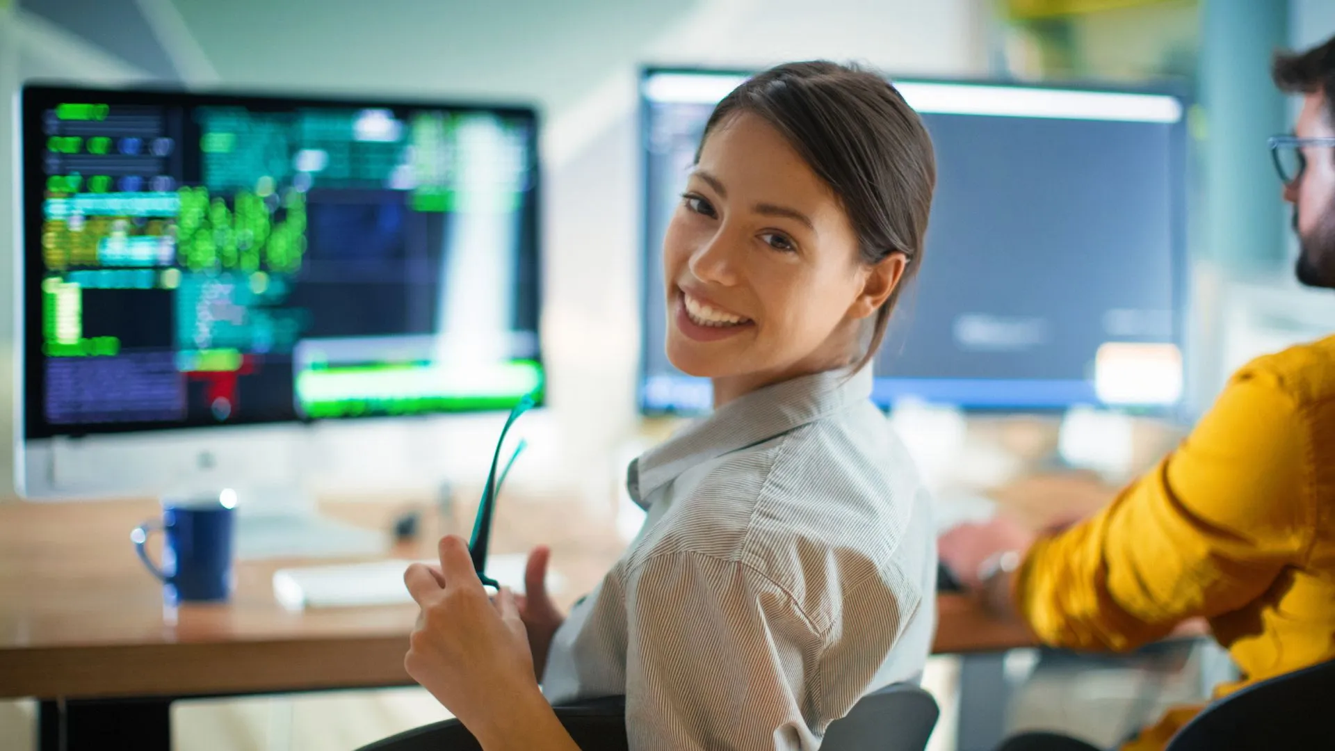 In-house Hiring vs. IT Outsourcing: Is Software Development Offshoring Worth it?