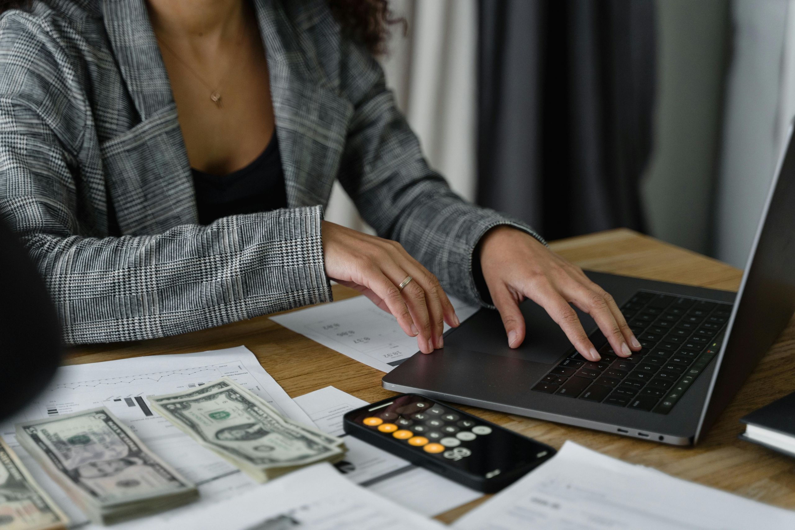 Reducing Costs with a High-Availability Disaster Recovery Framework