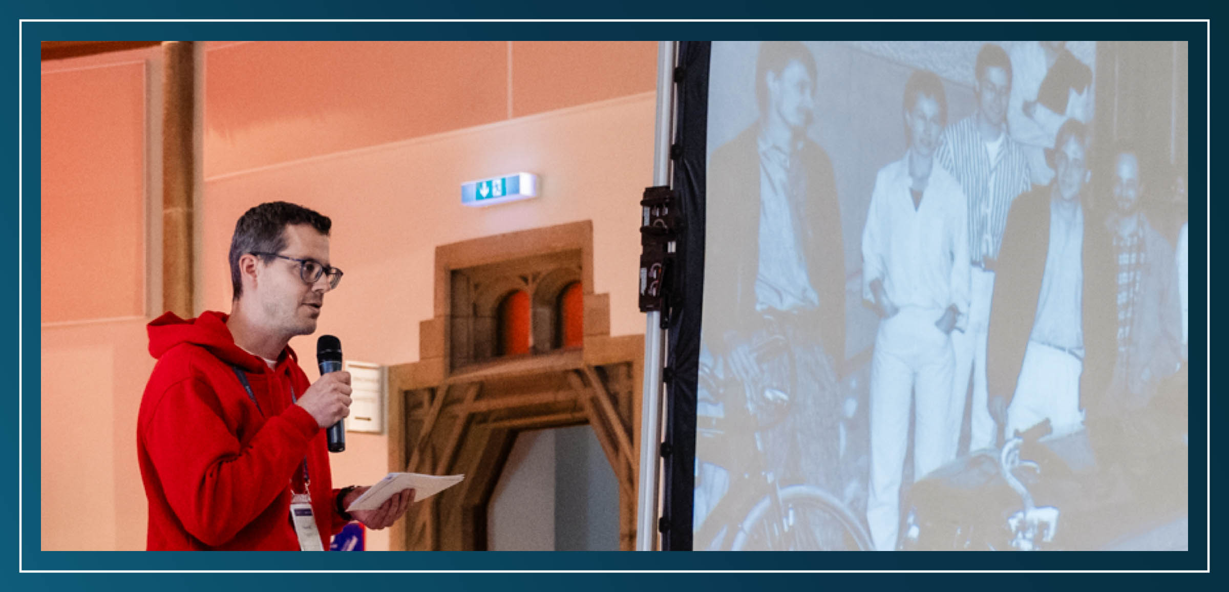 Manuele Fragnito from Mobility.ch on stage at MOQO Summit 2024