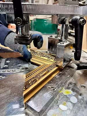 detalle de unión de moldura