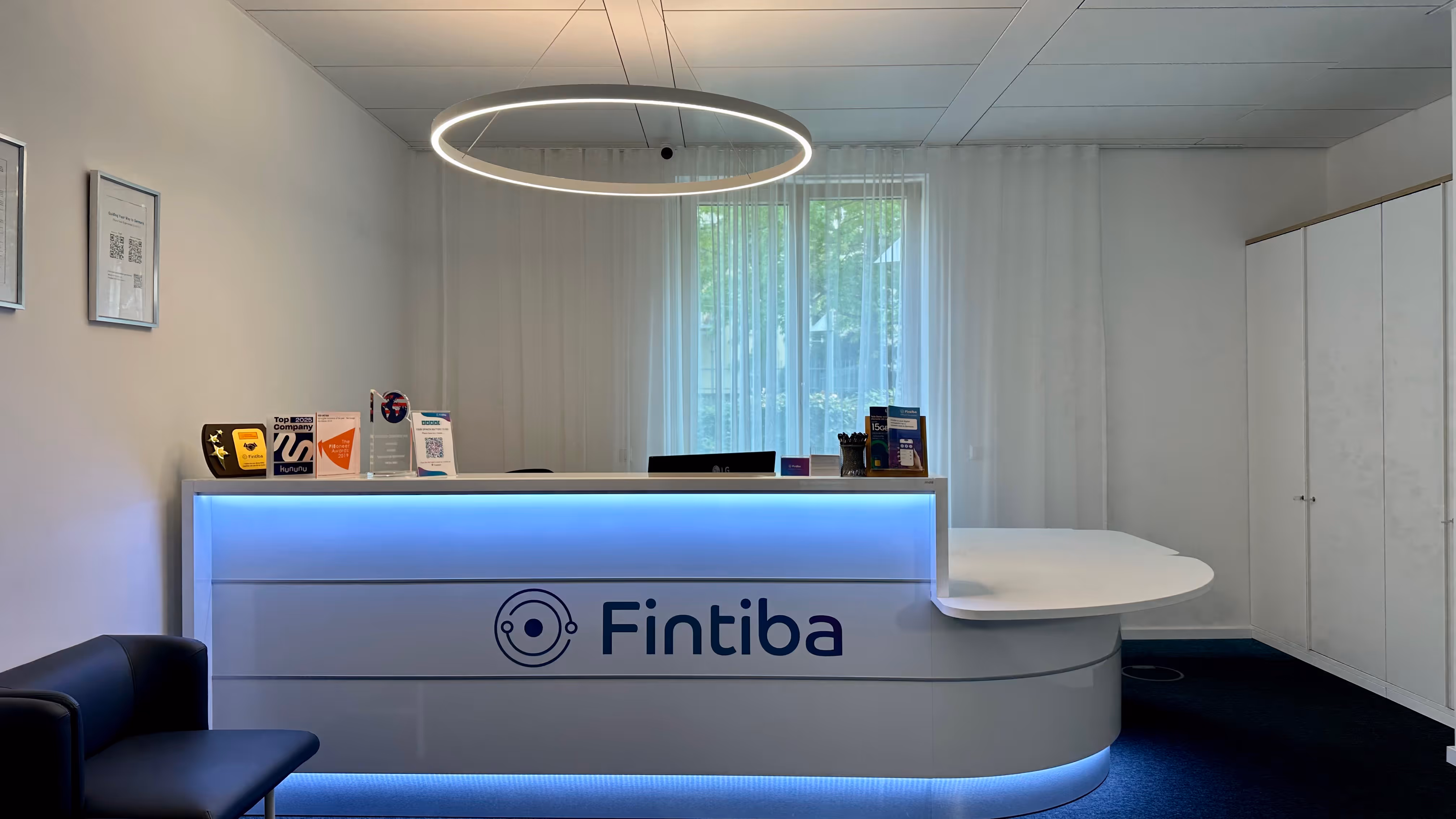 Photo of the Reception Desk of Fintiba