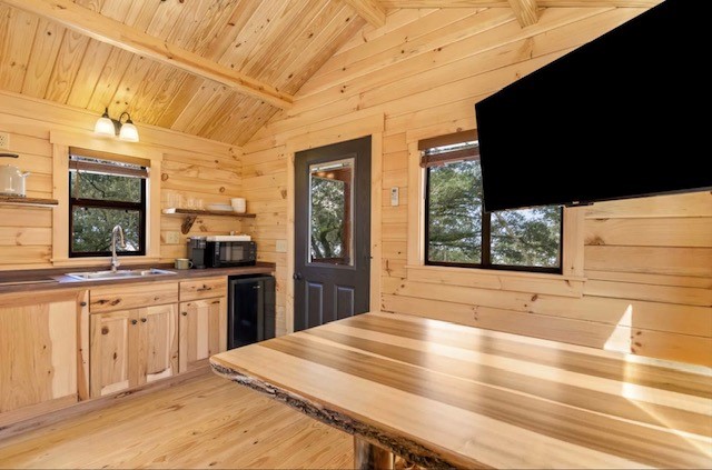 image of a luxury wilderness retreat