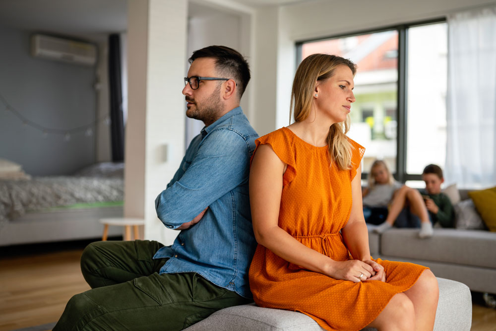 A couple experiencing a divorce