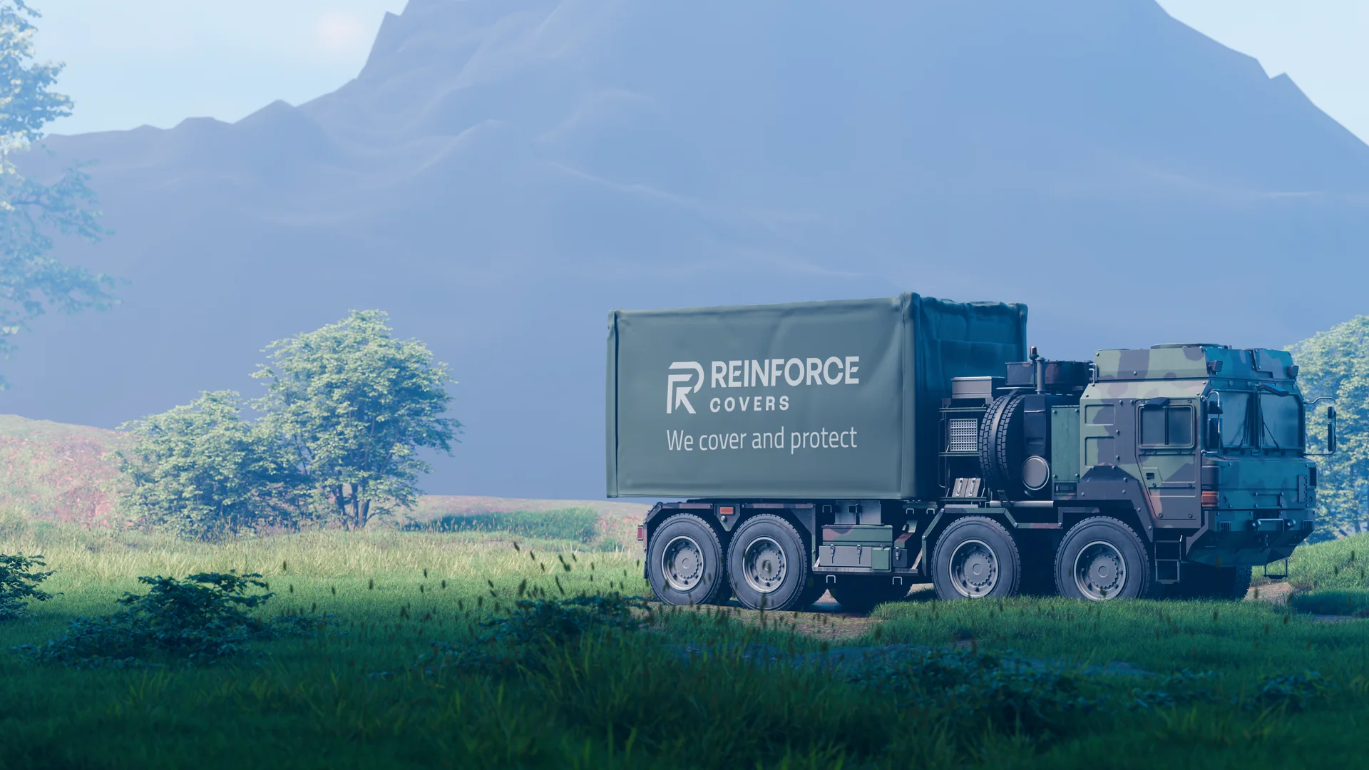Bild von einem Militärlastwagen, welcher auf einer Wiese steht. Auf der Plane des Lastwagens steht "Reinforce Covers" und "We cover and protect" Im Hintergrund sind Bäume und ein Berg zu sehen.