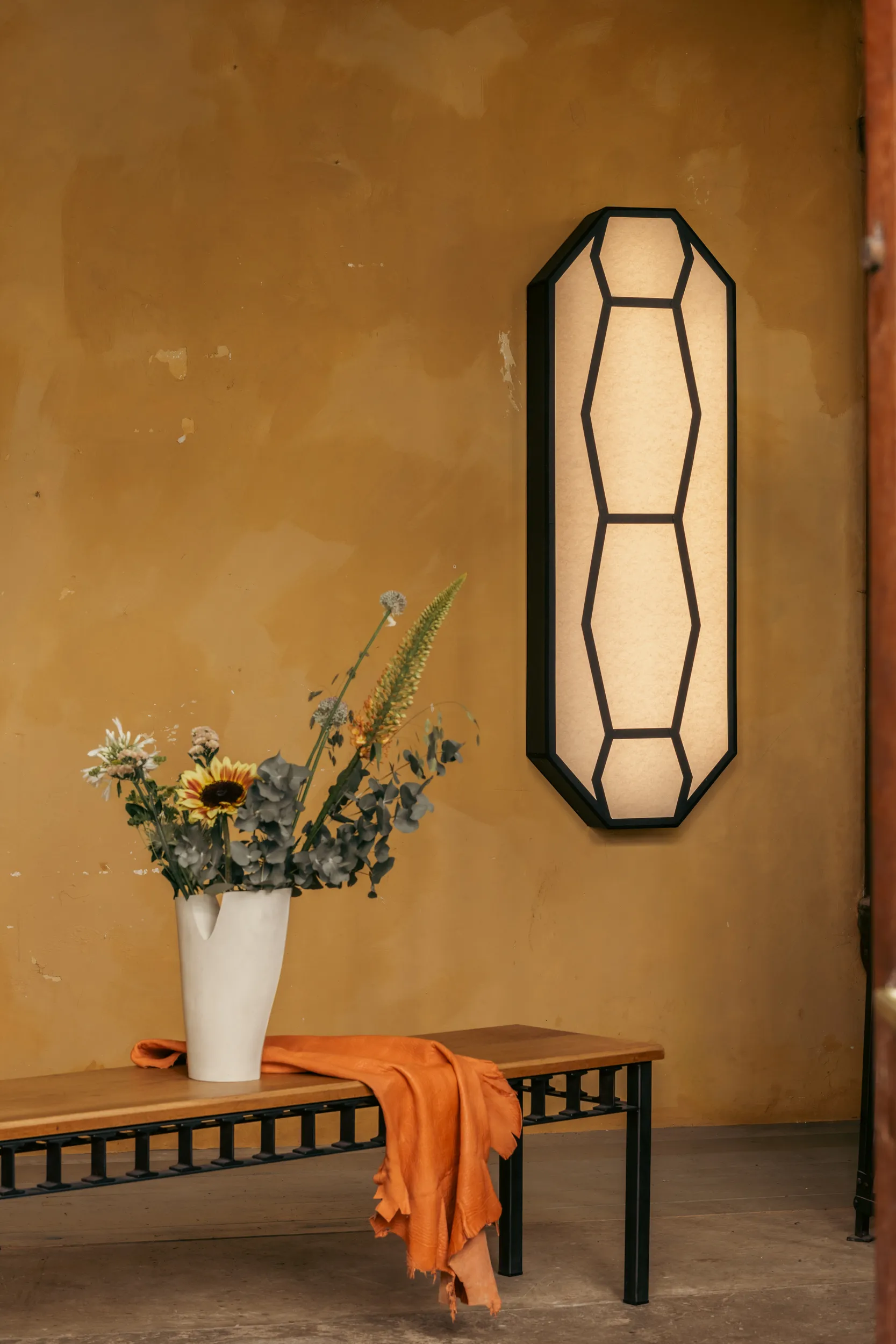 Table Adam Steiner