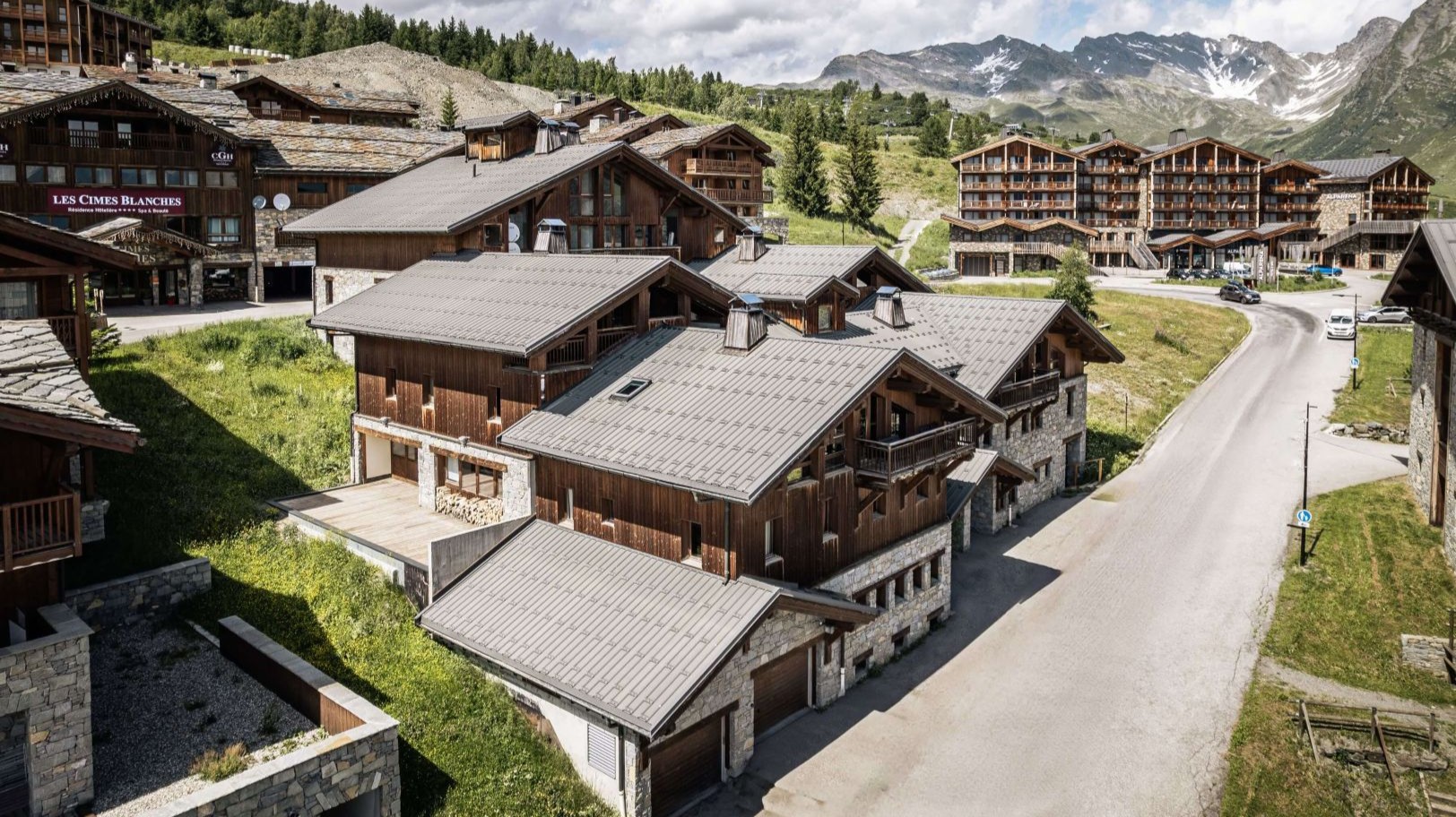 Home Hero 8 - Les Chalets de Marie - chalets à vendre station Rosière