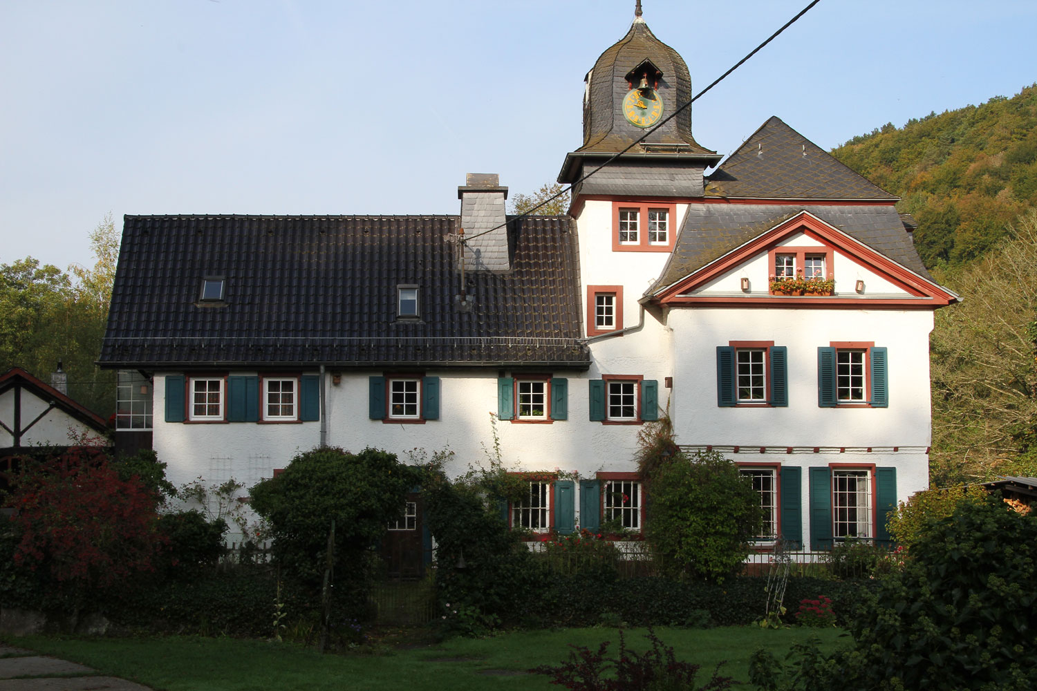 image highlighting community teamwork in conservation efforts