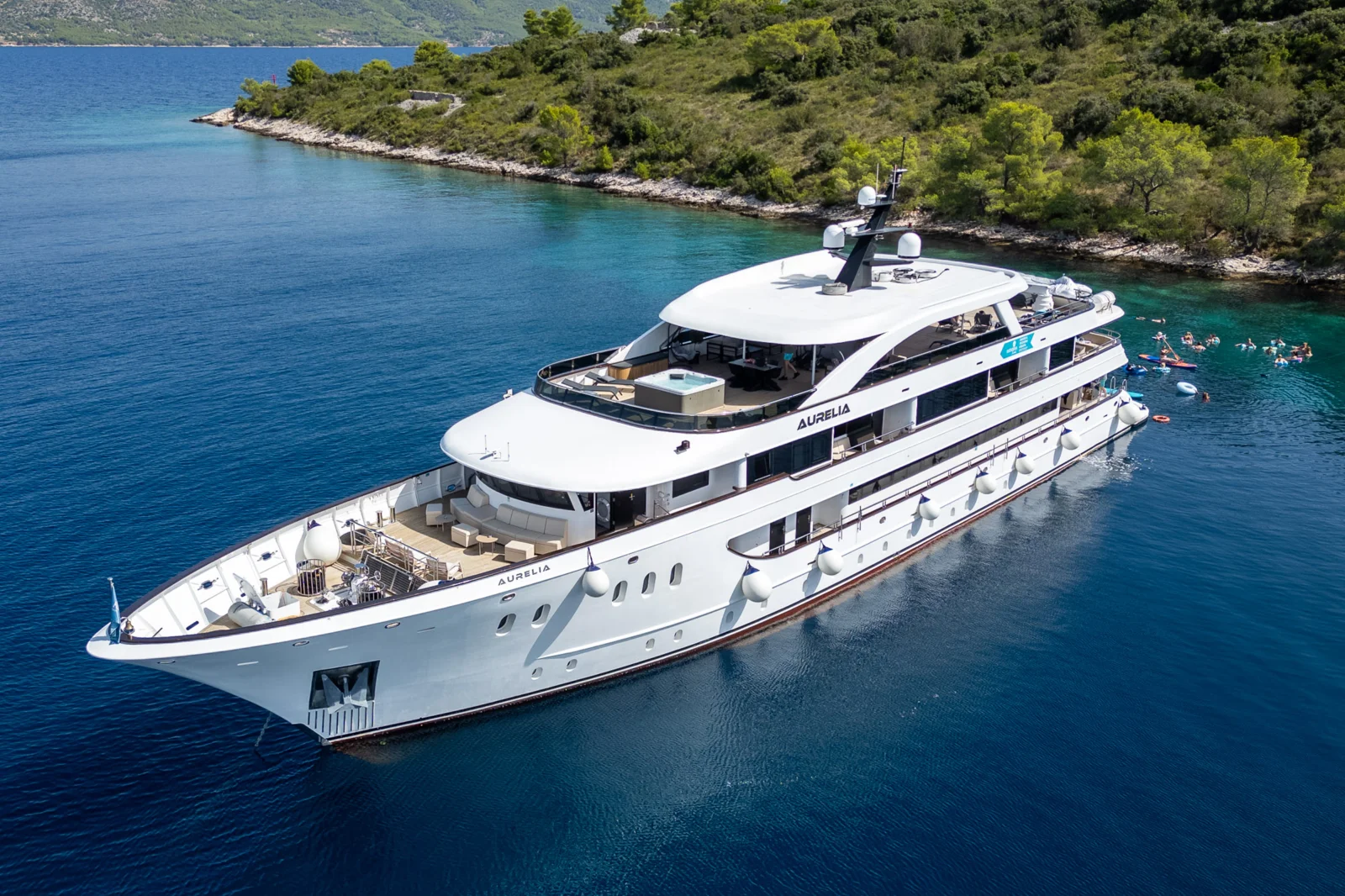 Aurelia · uno de los barcos programados para esta ruta