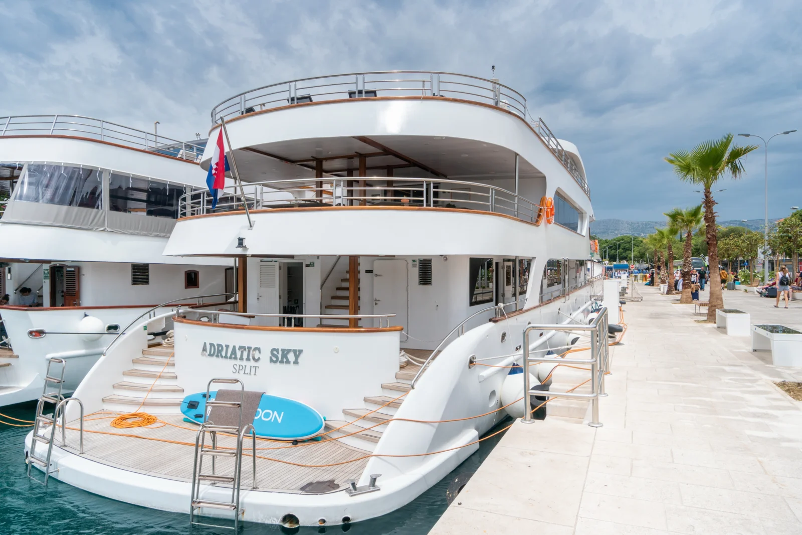 Adriatic Sky · Espacios y vistas del barco