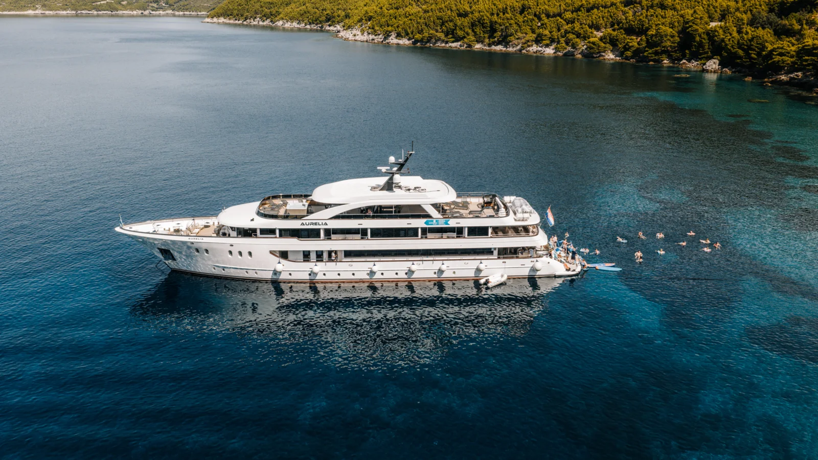 Nautilus · Vista exterior del barco