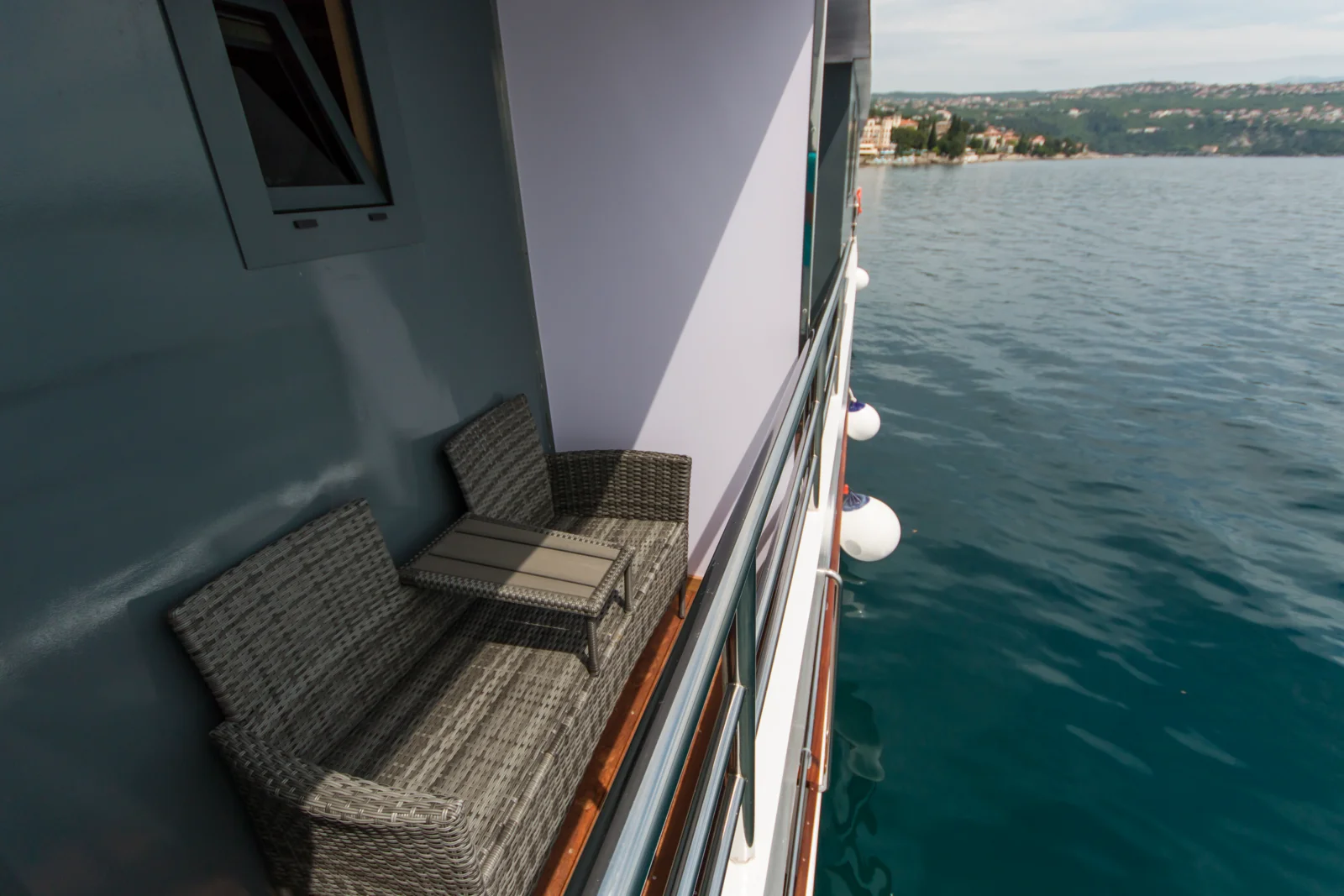 Infinity; fotografía general del barco