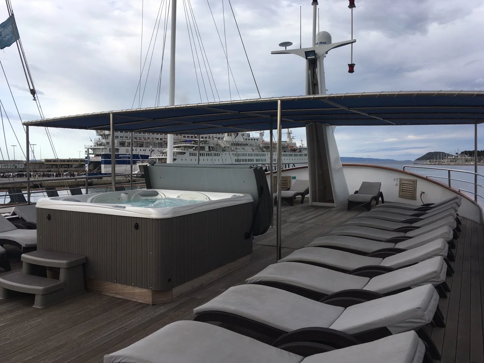 Fantazija · Espacios y vistas del barco