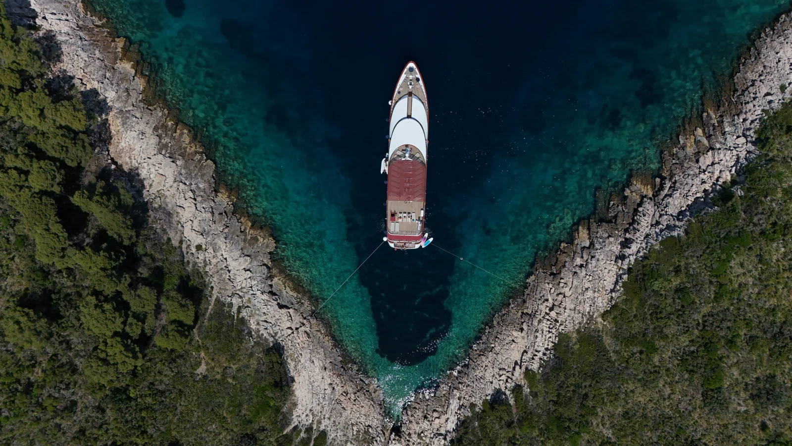 Adriatic Pearl · Espacios y vistas del barco