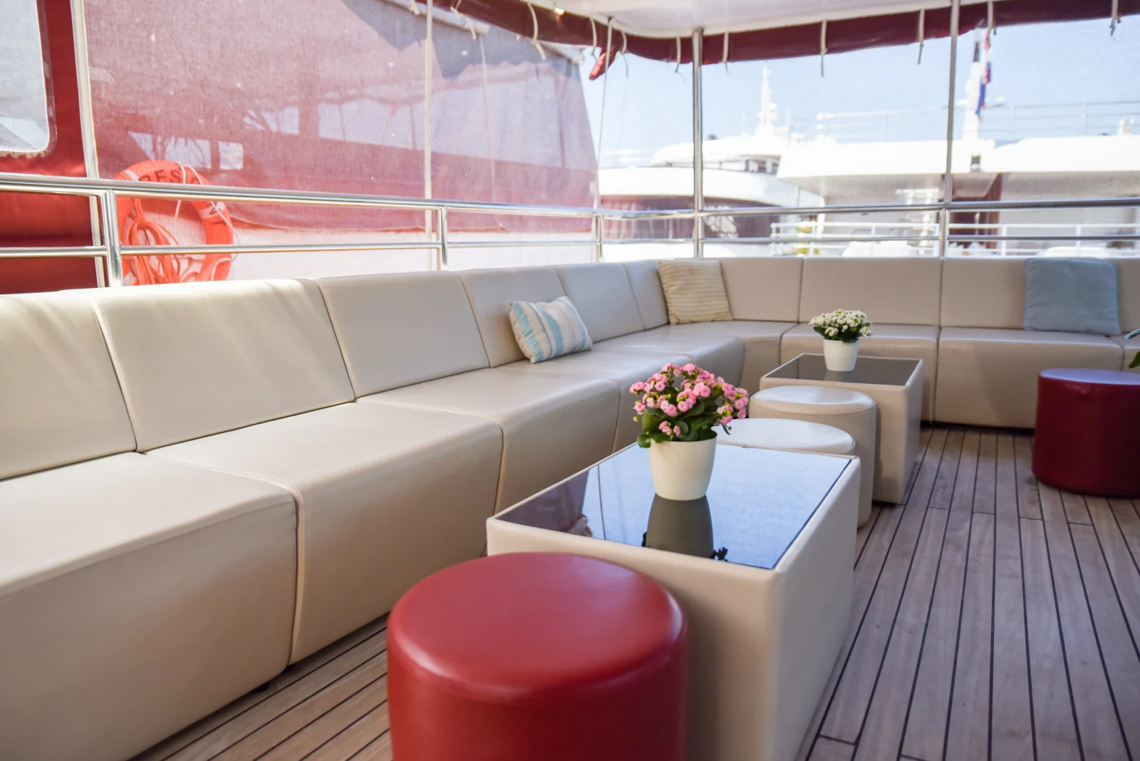 Dream · Espacios y vistas del barco