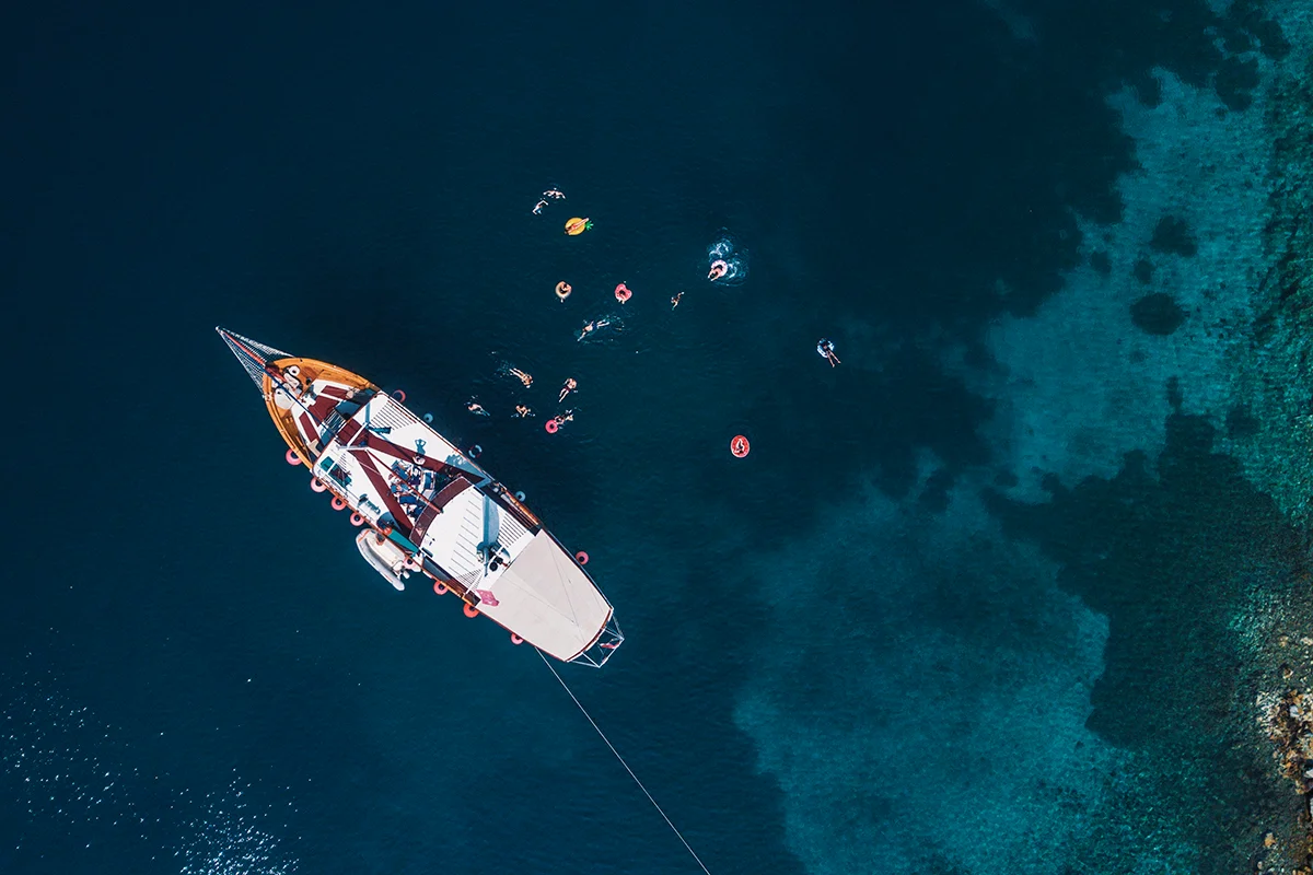 Moja Maja · Espacios y vistas del barco