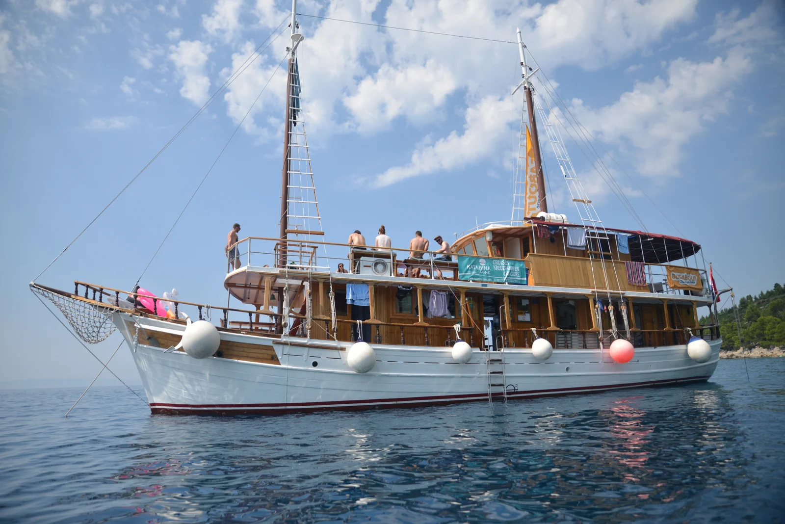 Delija · Vista exterior del barco