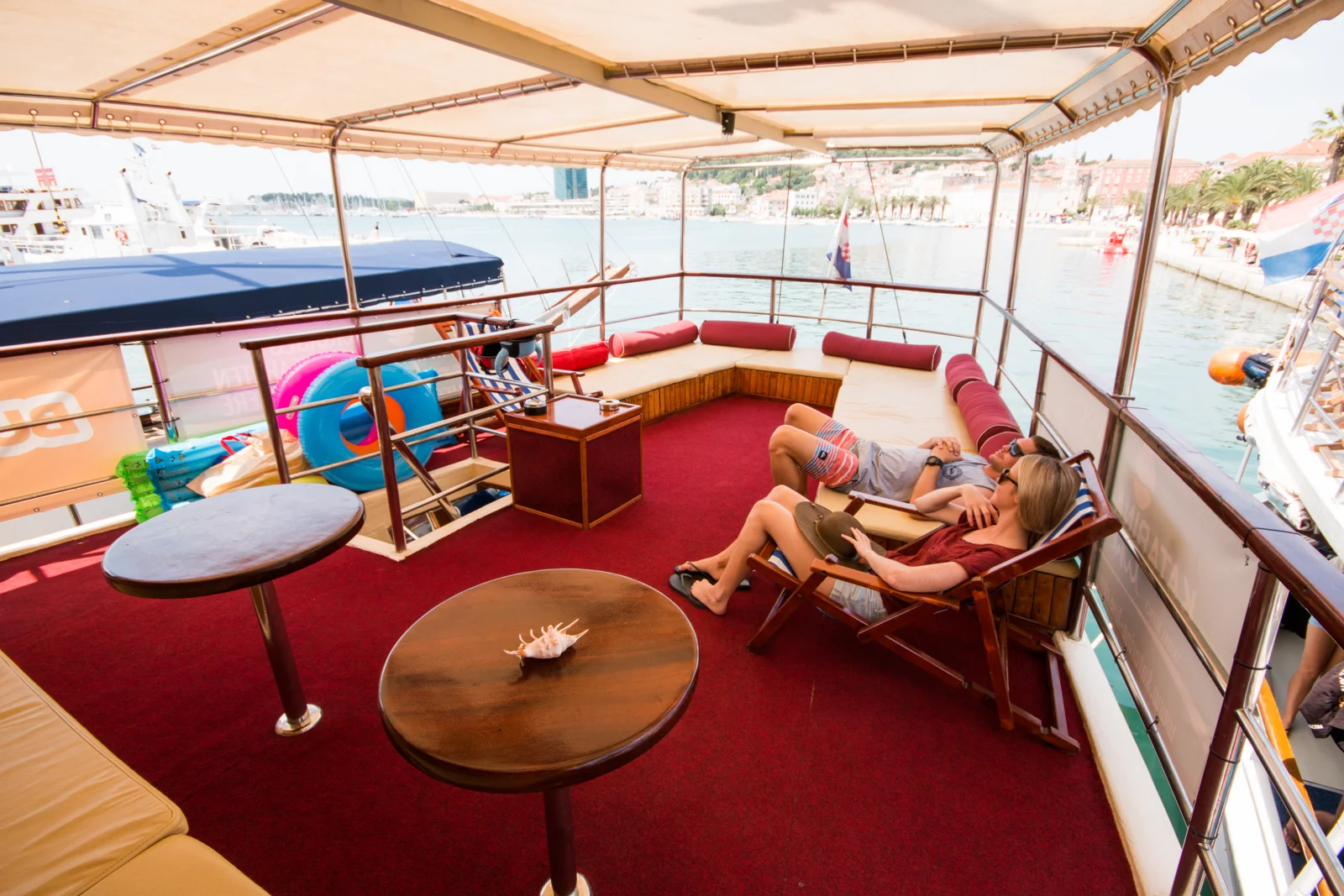 Providnost · Espacios y vistas del barco