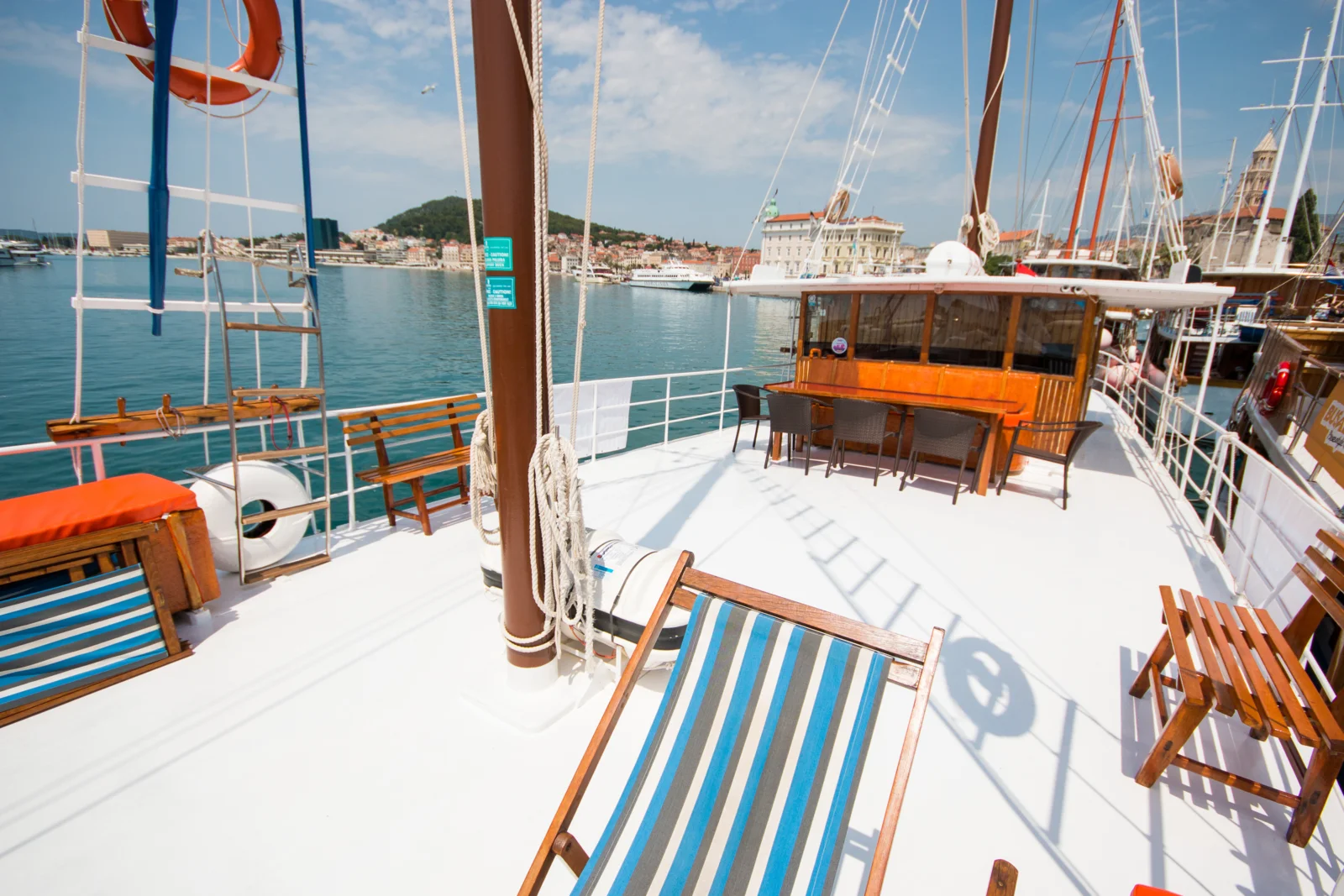 Madona; fotografía general del barco