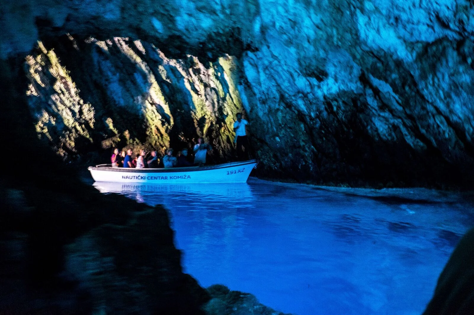 Vis/Komiža – Biševo (Cueva Azul) - Korčula · recorrido de De Zadar a Dubrovnik por las islas