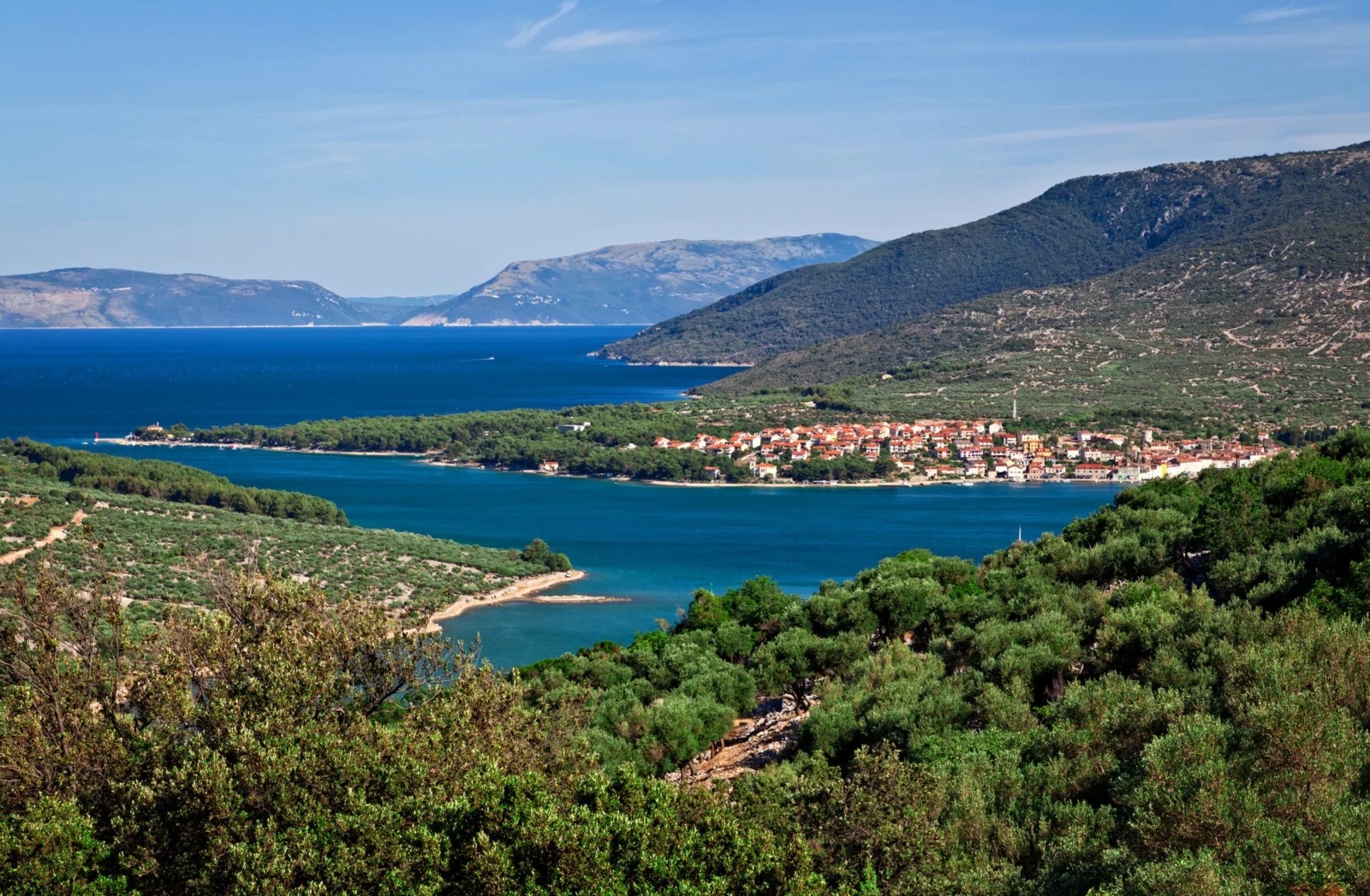 Mali Lošinj – Cres · recorrido de Kvarner a bordo del MV Equator