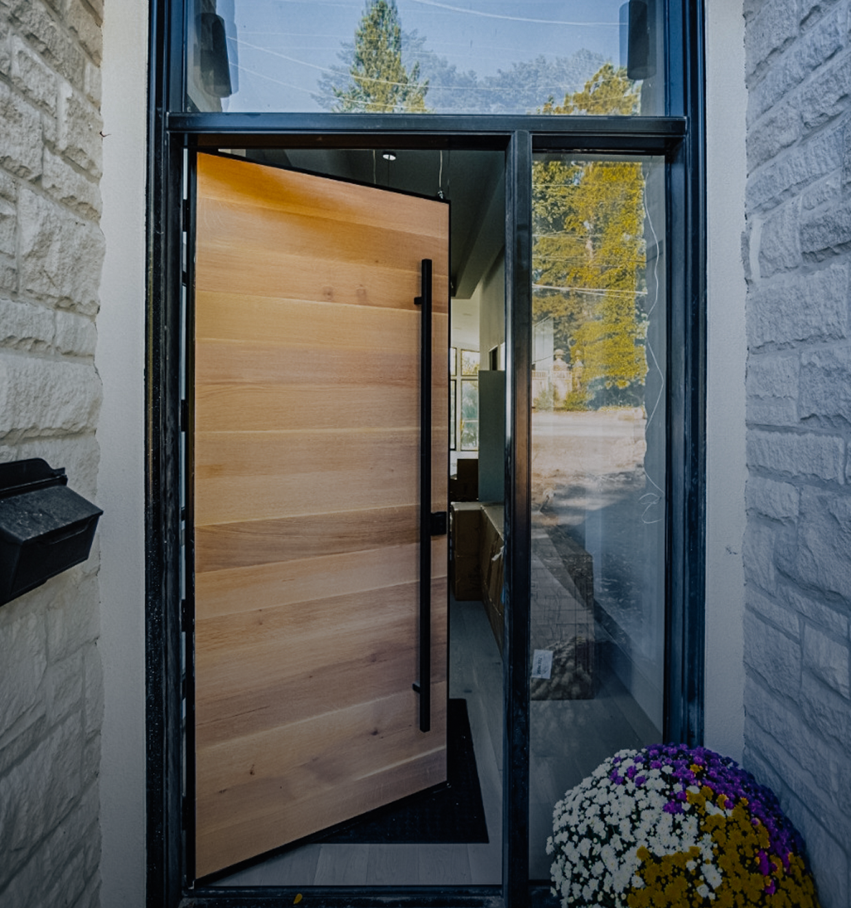 See our endless options of doors.