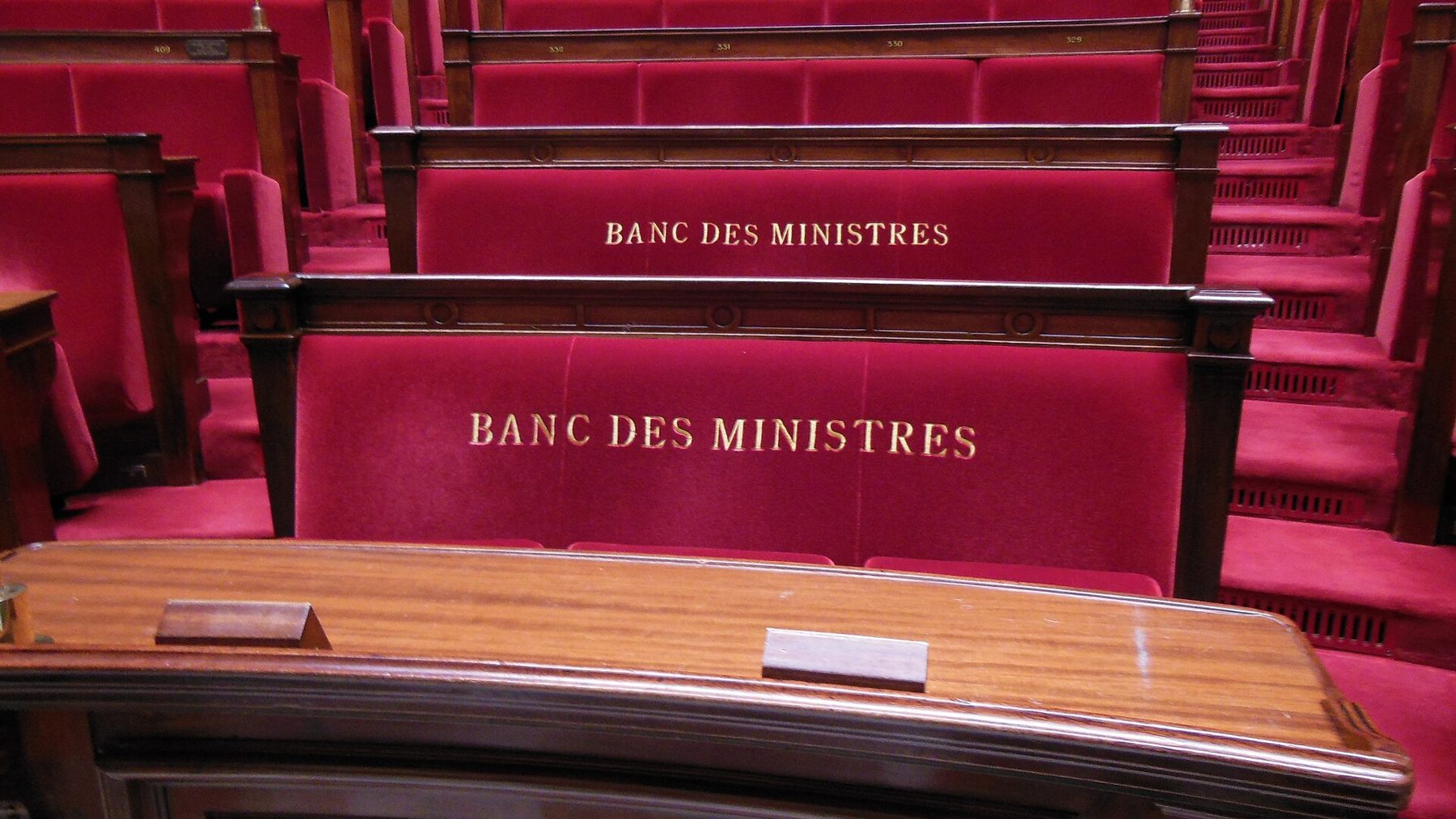 Le banc des ministres dans l'hémicycle de l'Assemblée nationale