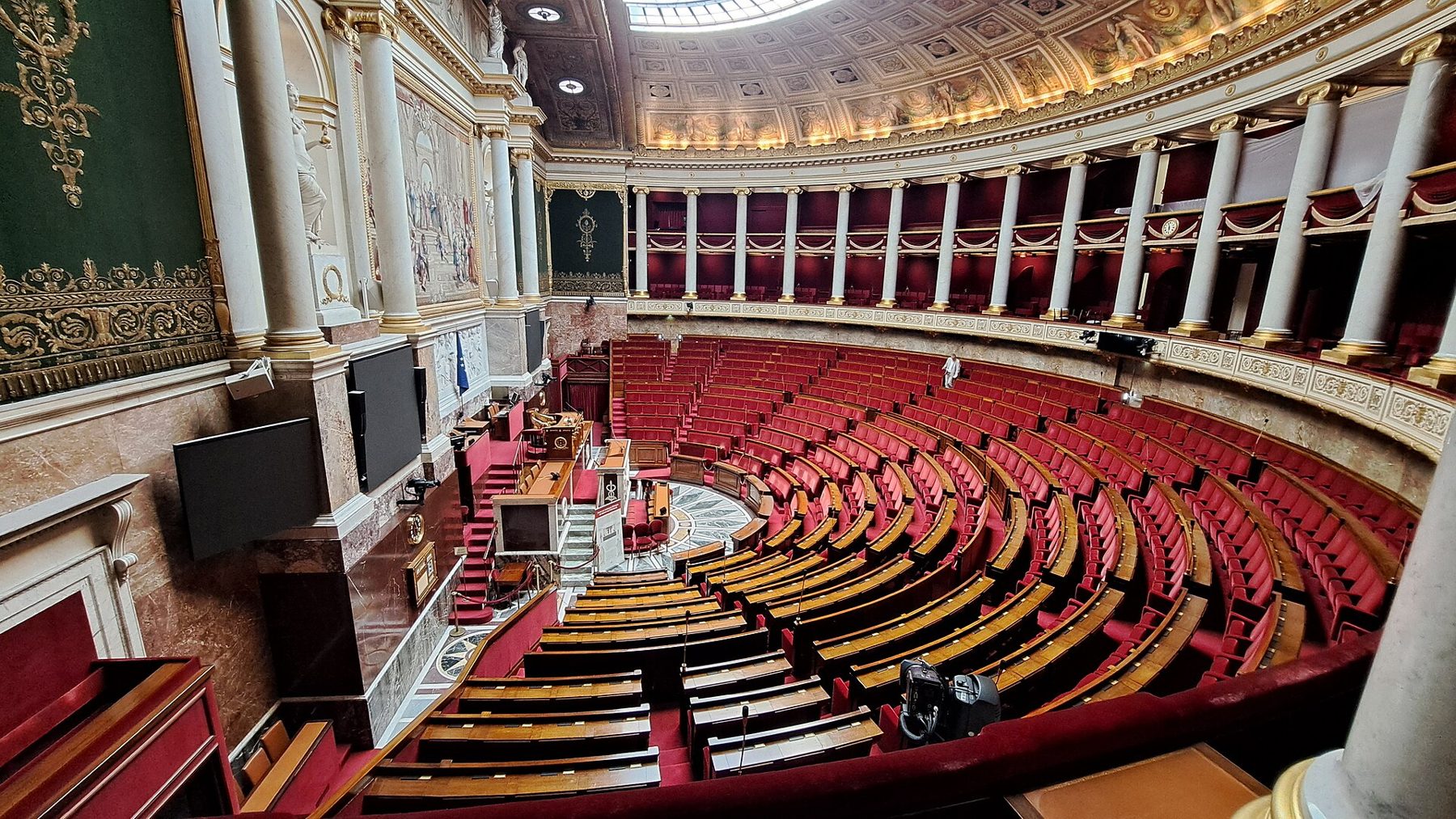 L'hémicycle de l'Assemblée nationale vu depuis les tribunes
