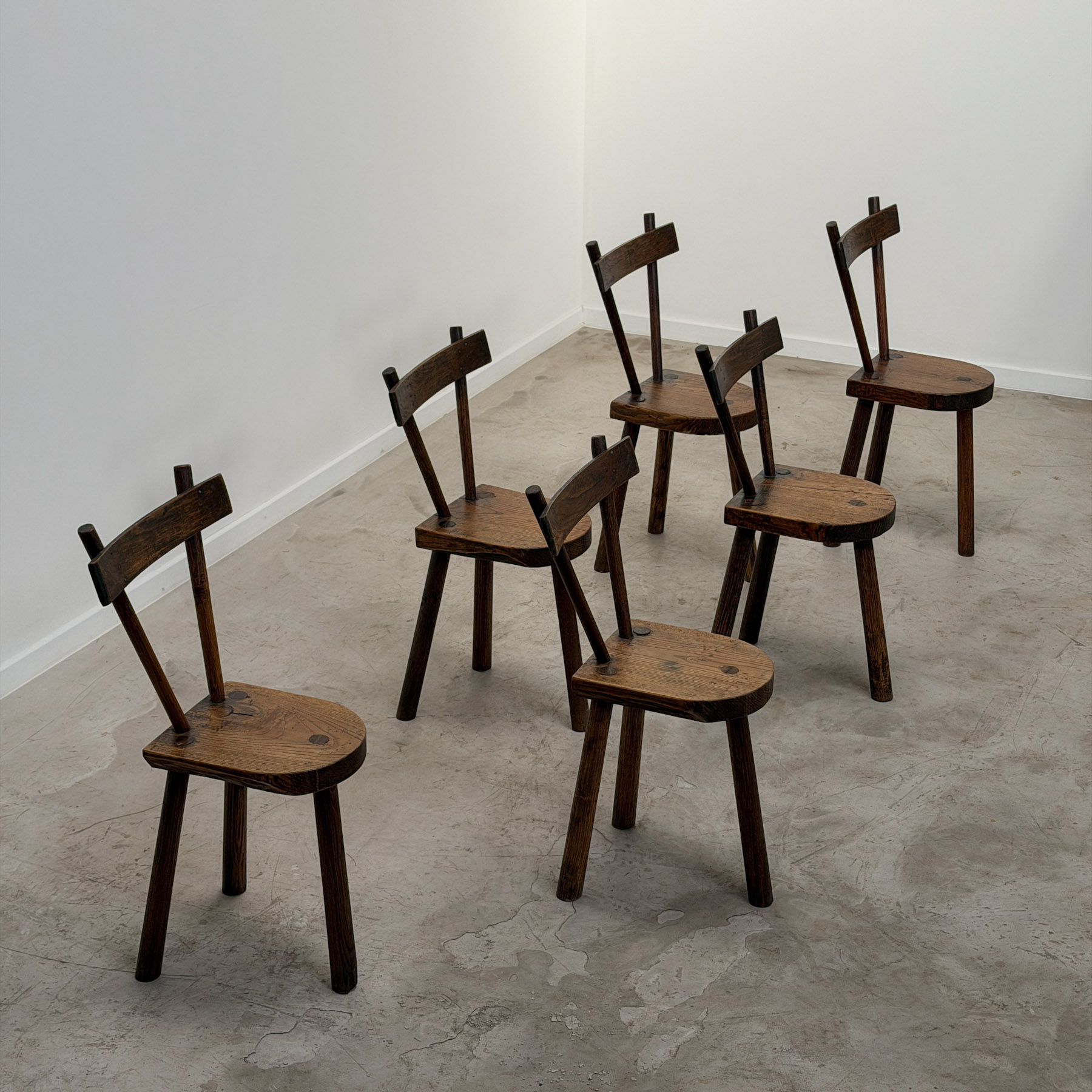 Rustic Tripod Oak Chair