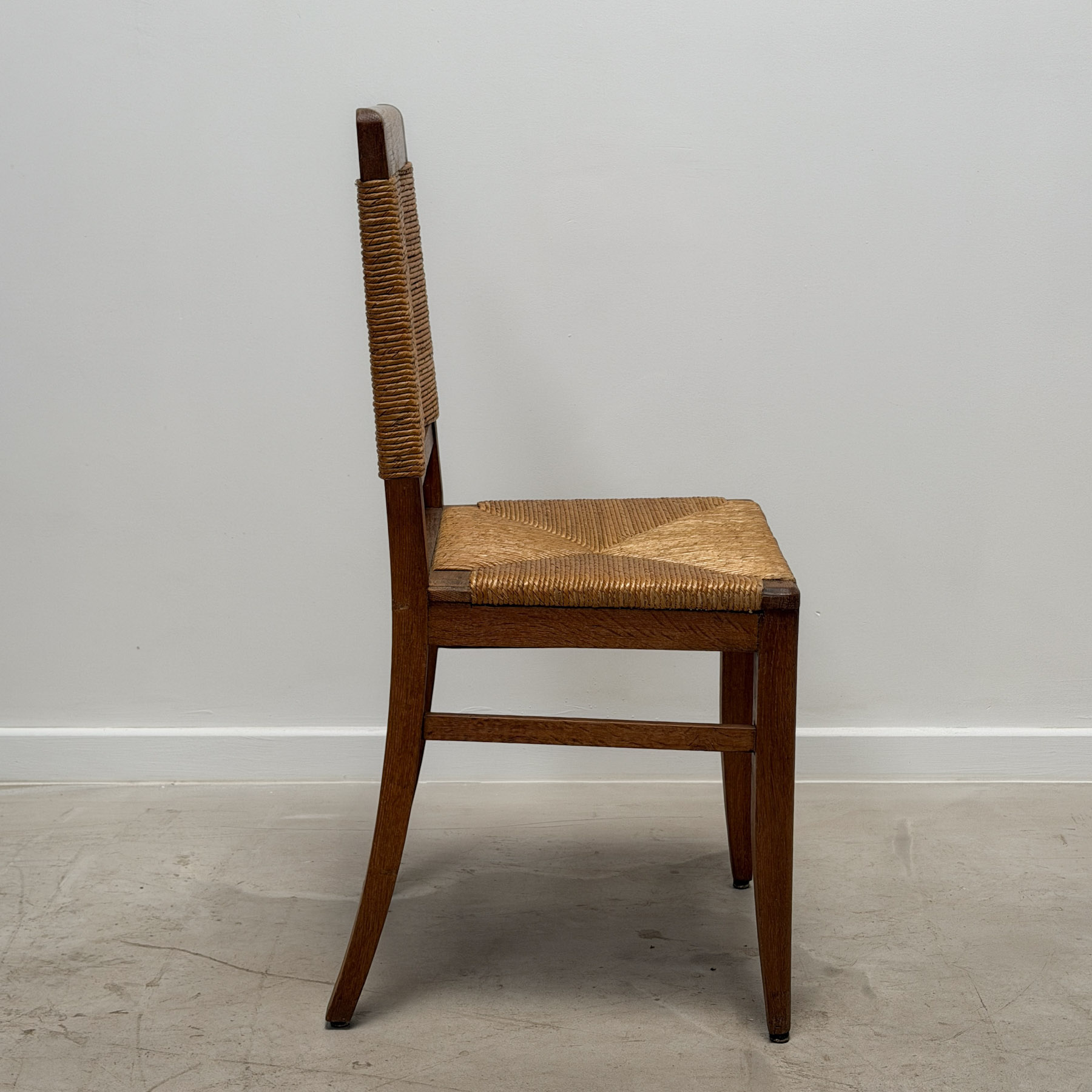 Set of six chairs crafted in oak