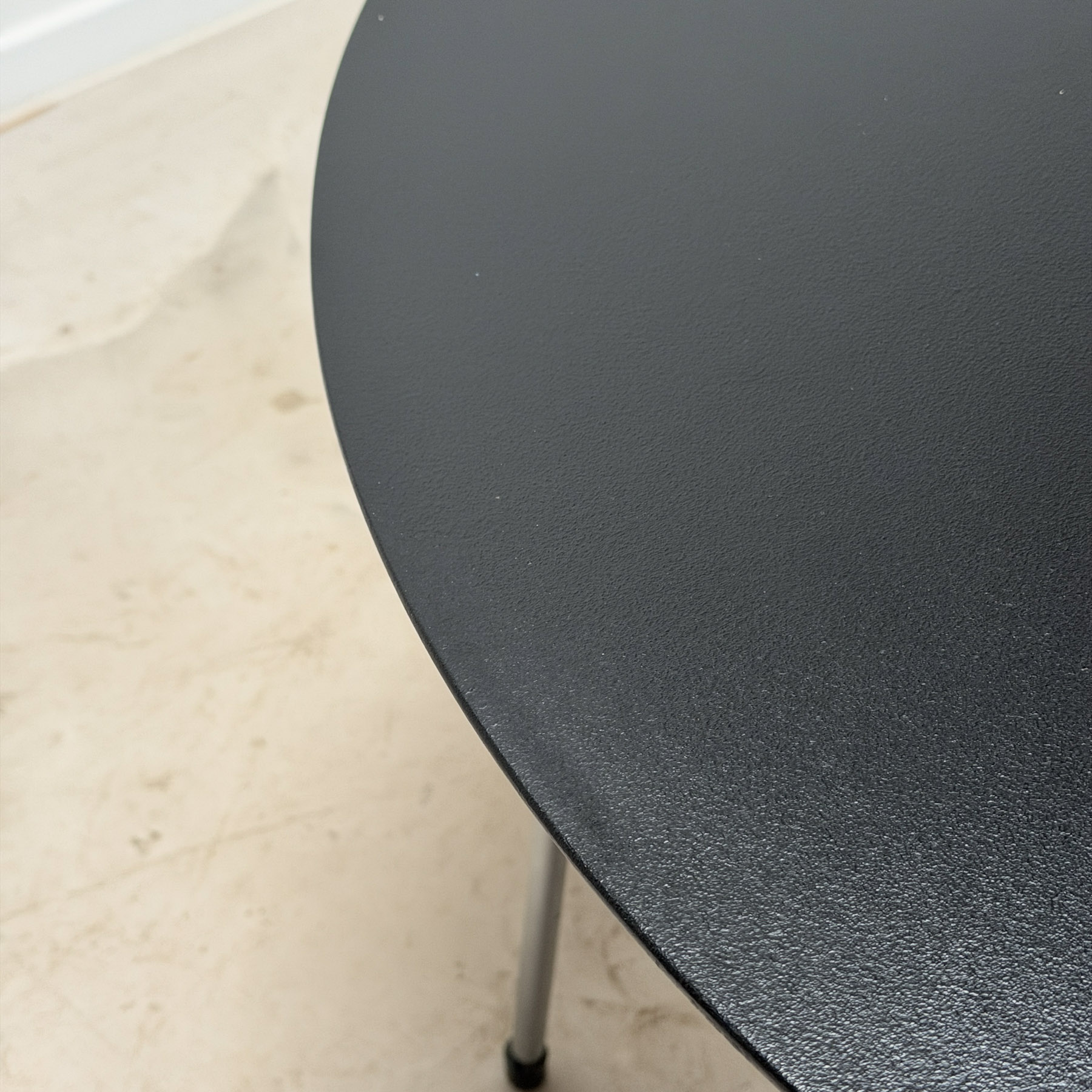 Arne Jacobsen Model 3600 Dining Table