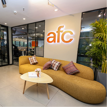 Sofas and collaborative lounge seating