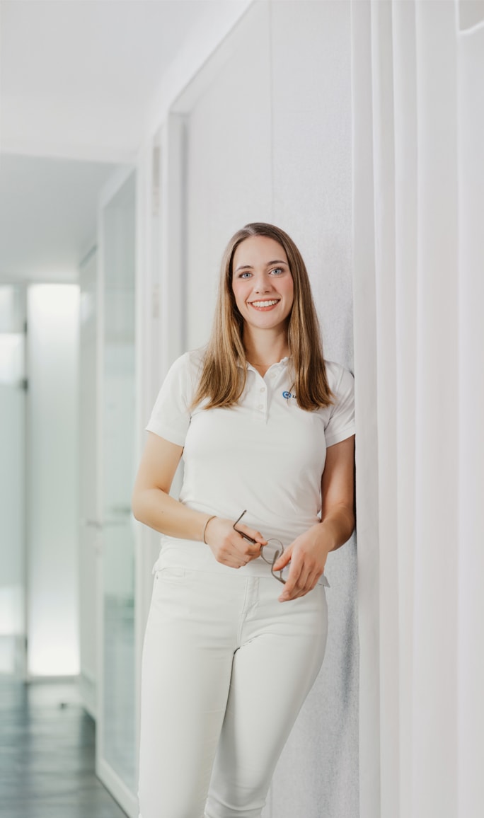 Dr. Prisca Rauen – Angestellte Zahnärztin Spezialistin für Endodontie (University of Pennsylvania) Q-Zahnärzte Freiburg