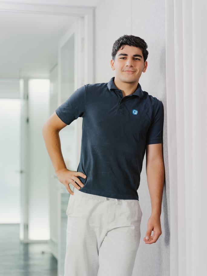 Gurami Khazalashvili – Auszubildender Labor Q-Zahnärzte Freiburg