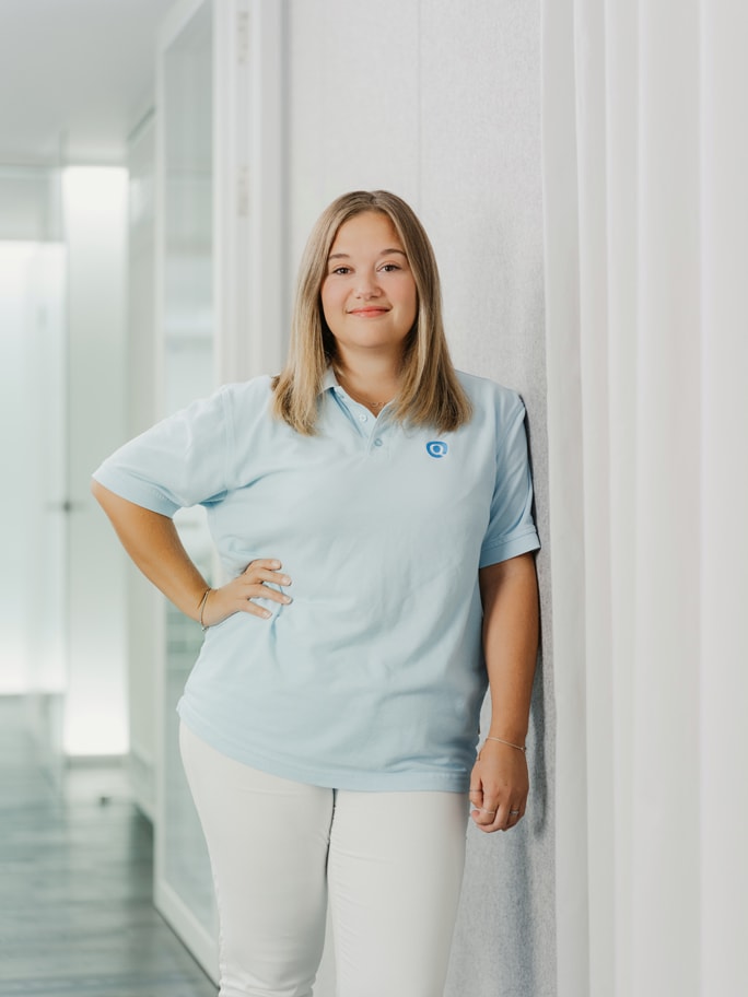 Monja Köpfer – Verwaltung Q-Zahnärzte Freiburg