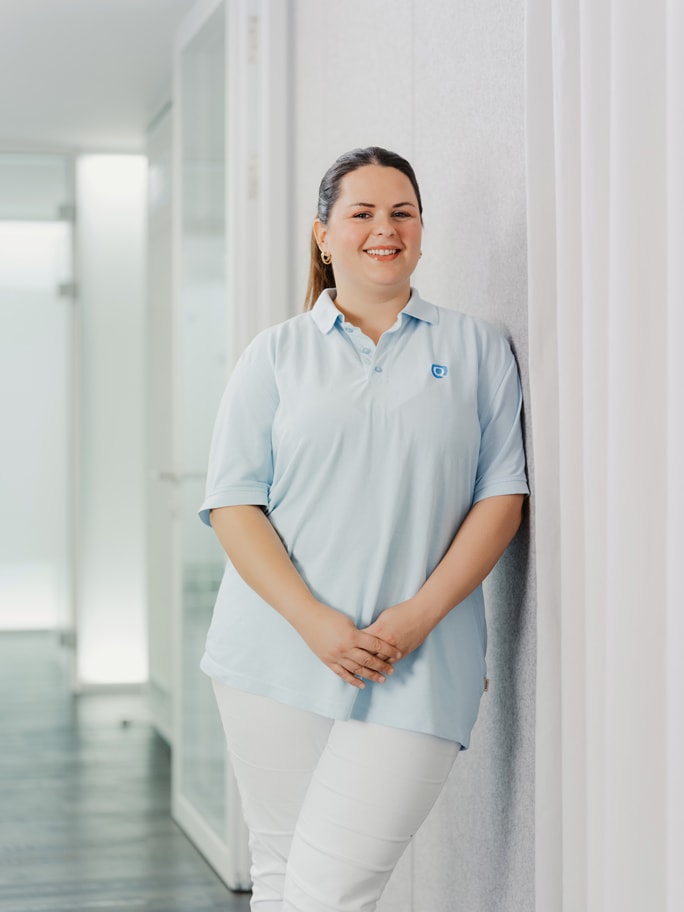 Adelina Halimi – Prophylaxeassistenz Q-Zahnärzte Freiburg