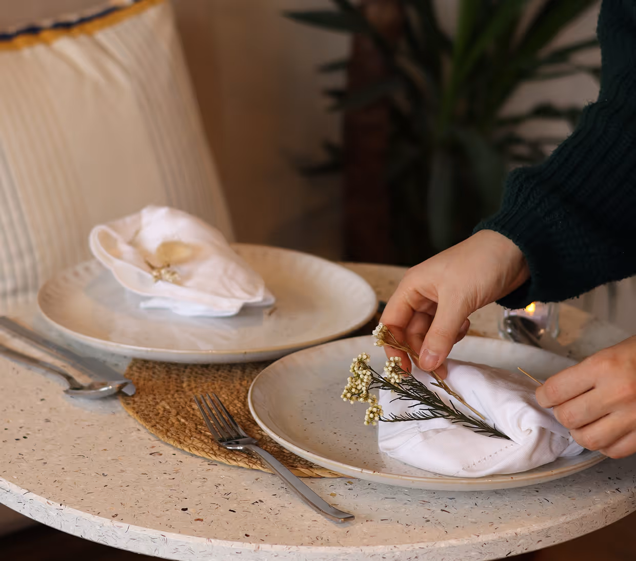 Assiette joliment dressée à Paris dans un espace Keeze, mettant en valeur une présentation soignée pour repas et réceptions d’entreprise.