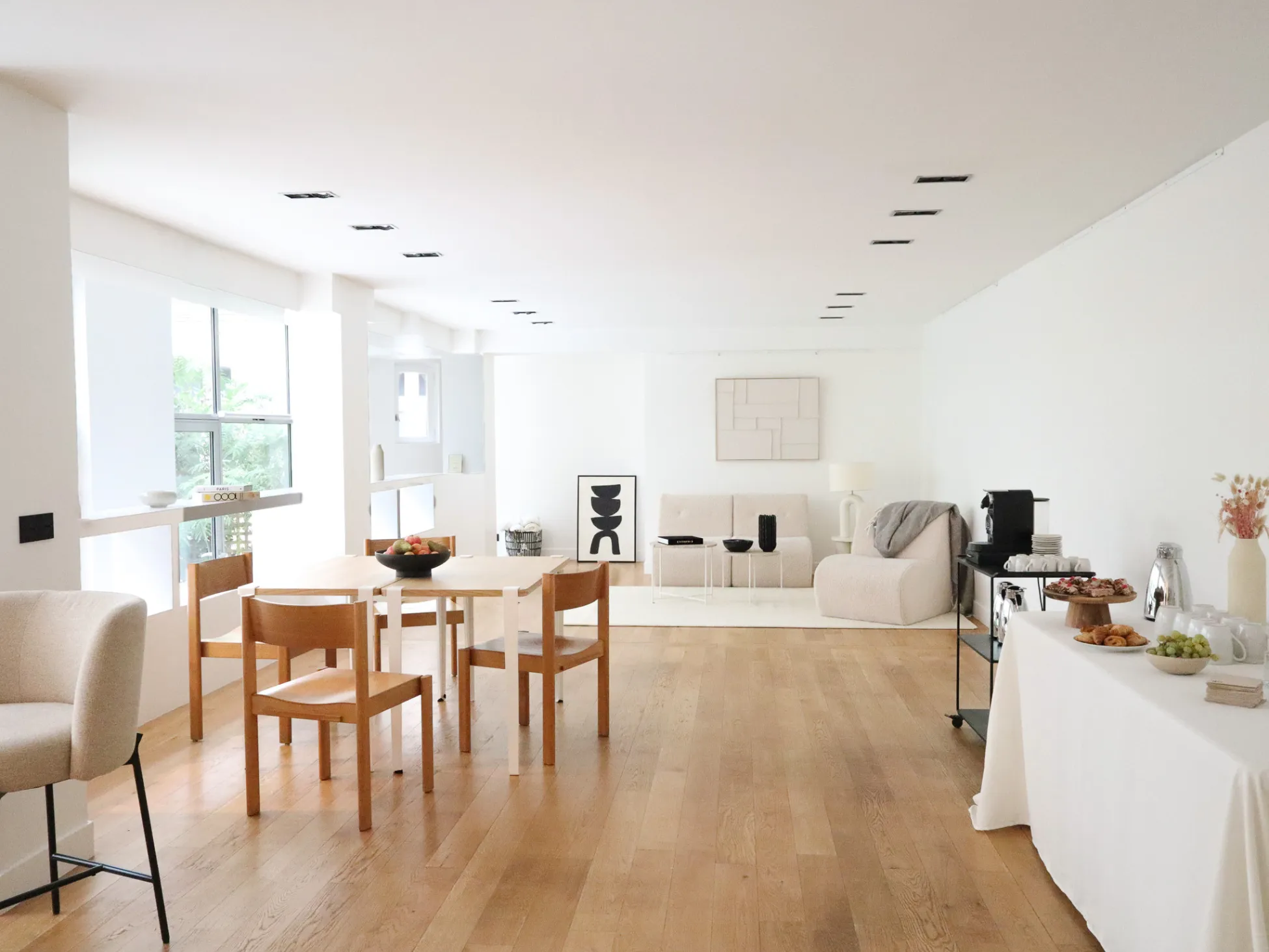 Espace supérieur dans le lieu Montaigne à Paris, proposé par Keeze pour séminaires ou ateliers professionnels.