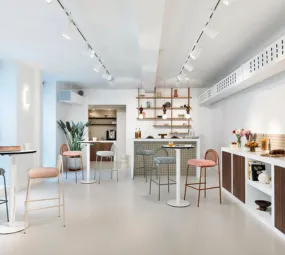 Cuisine équipée chez Keeze Bachaumont à Paris, idéale pour vos événements d’entreprise.