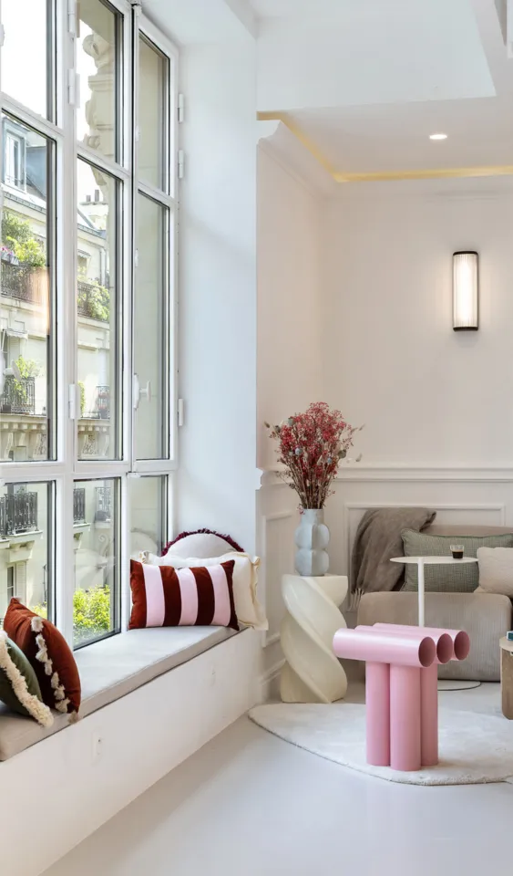 Détail d’un espace canapé élégant chez Keeze Bachaumont, parfait pour un afterwork à Paris.