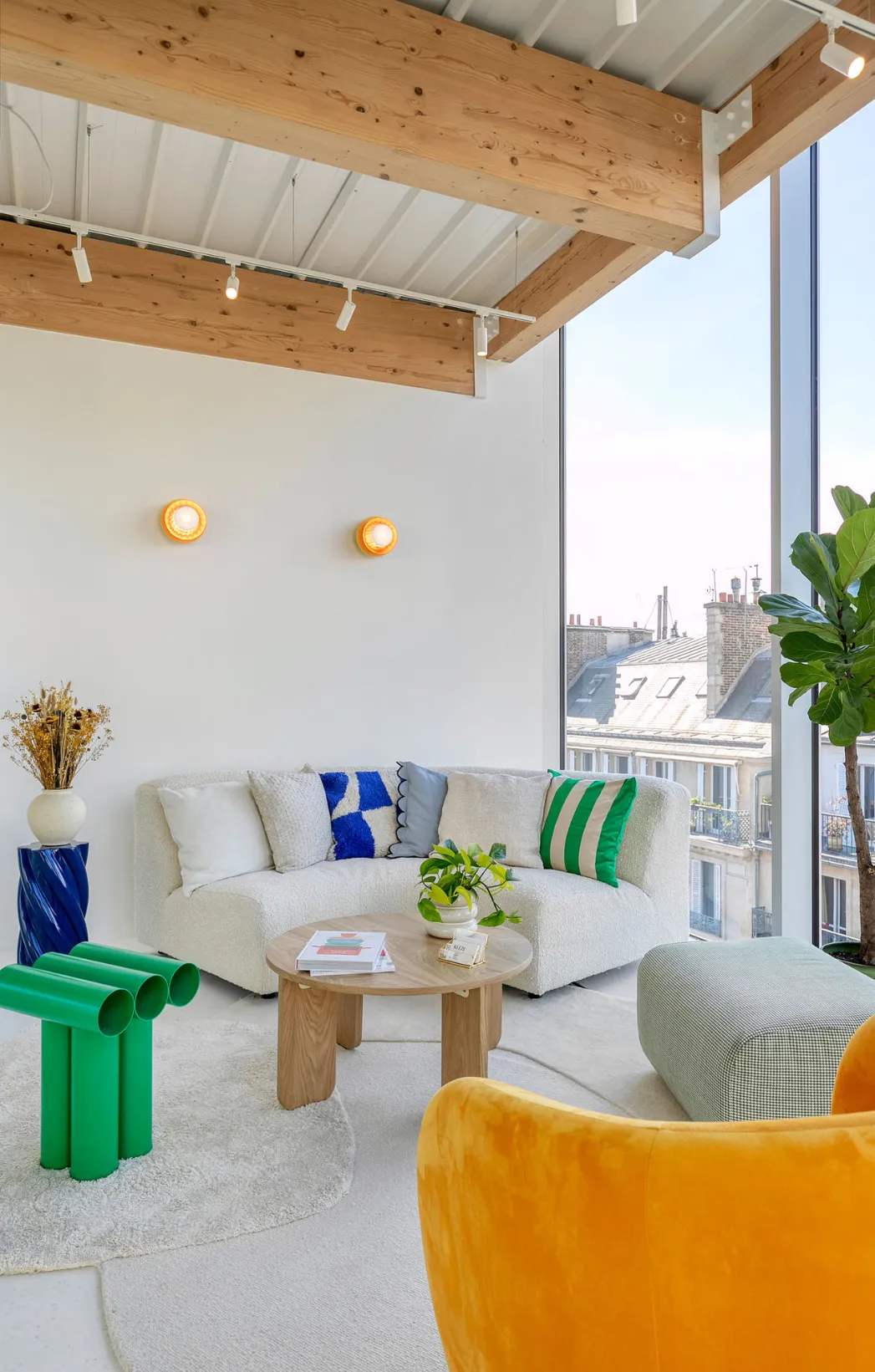 Nouvelle salle événementielle Keeze à Paris 8e, parfaite pour séminaires, showrooms, cocktails et réunions professionnelles.