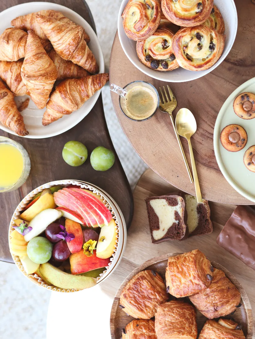 Petit déjeuner à Paris dans un espace Keeze, idéal pour réunions matinales, séminaires et événements d’entreprise conviviaux.