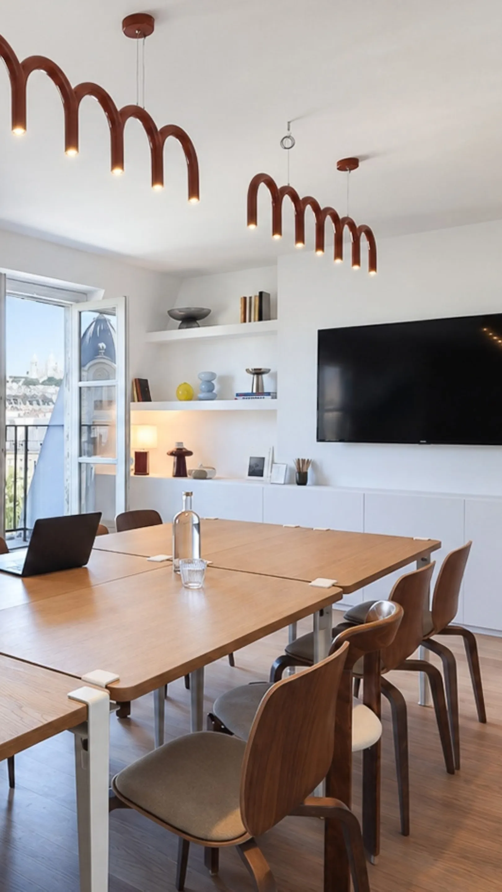 U-shaped tables at Keeze Saint-Lazare, ideal for a conference room or training in Paris 8th.