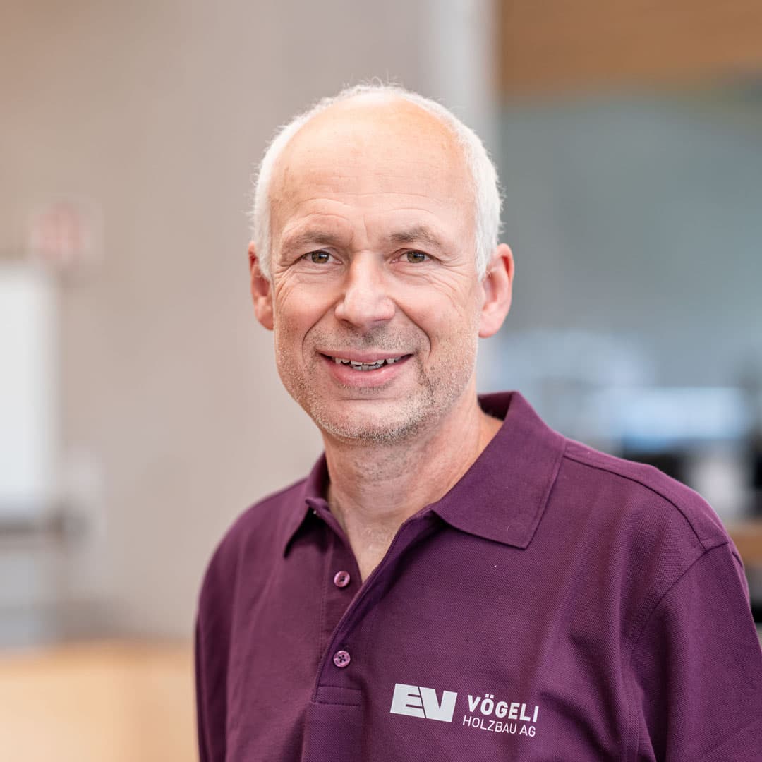 Christoph Weiss ist Vorarbeiter Holzbau   bei der Vögeli Holzbau AG