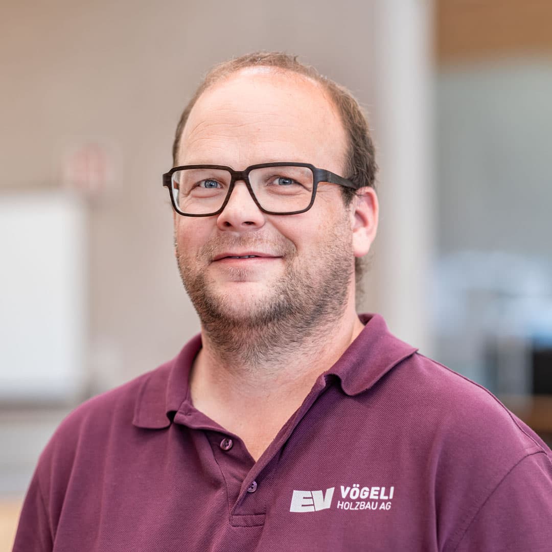 Christian Lengacher ist Leiter historischer Holzbau & Schreinerei   bei der Vögeli Holzbau AG