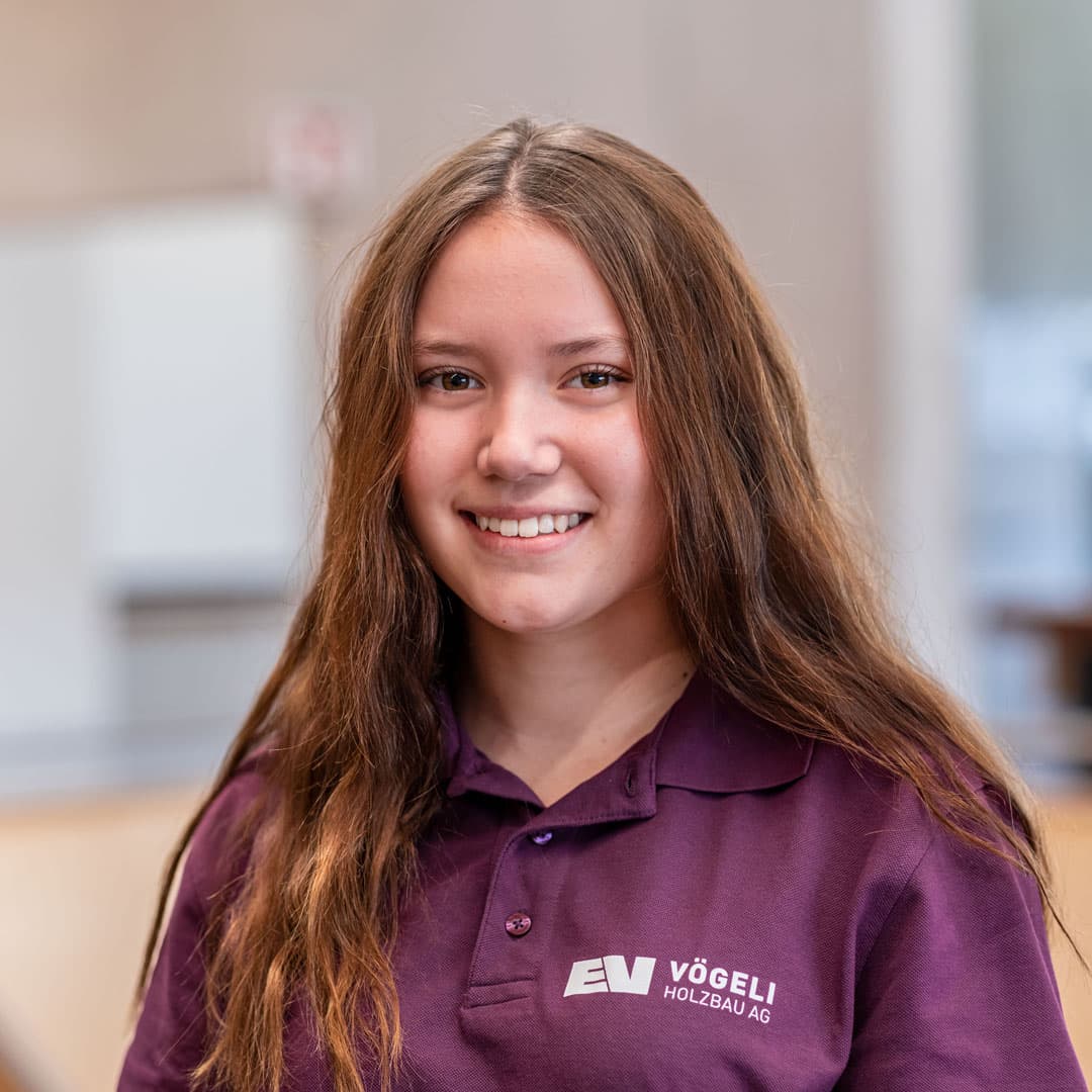 Fiona Kitanovic ist    bei der Vögeli Holzbau AG
