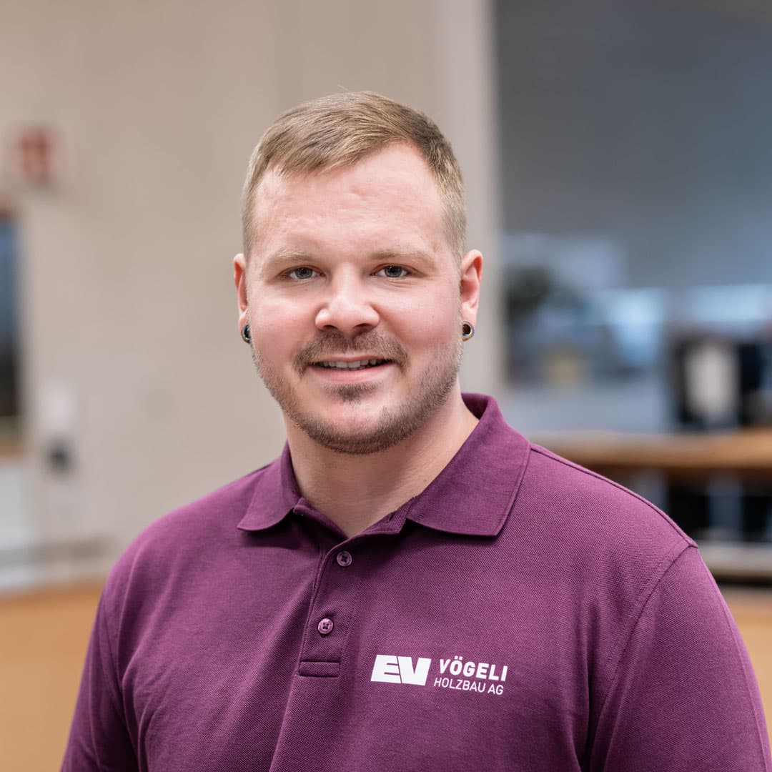 Kay Huber ist    bei der Vögeli Holzbau AG
