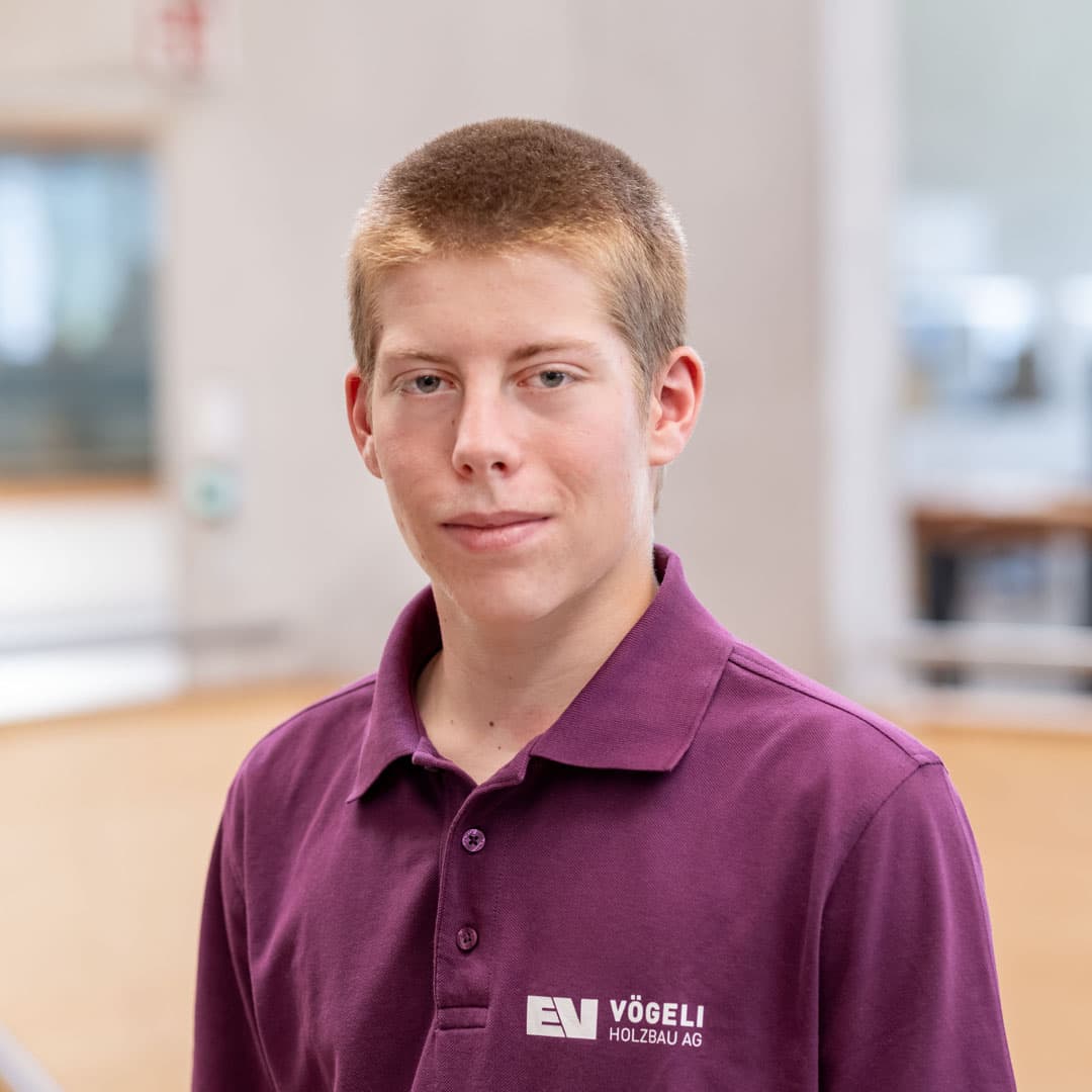 Niklas Noser ist    bei der Vögeli Holzbau AG