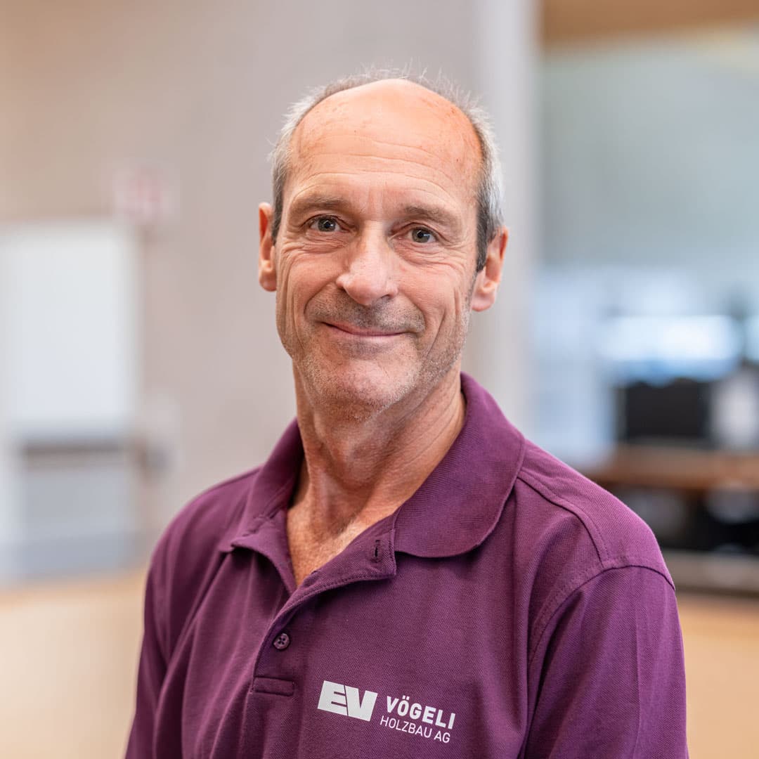 Martin Meier ist Zimmermann   bei der Vögeli Holzbau AG